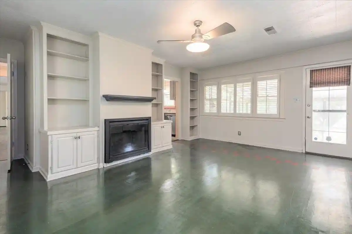 Photo 3 of Single family home for sale at 4910 Cole Rd, Memphis, TN 38117 | MLS# 10228976 | Listing updated on 2026-09-22