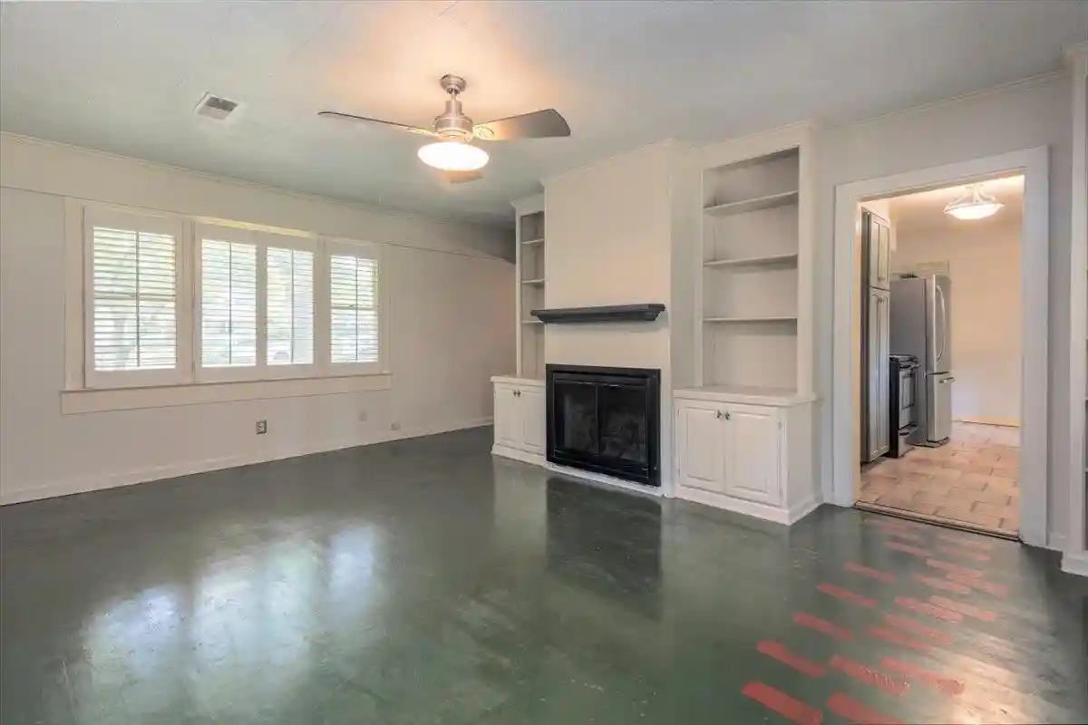 Photo 3 of Single family home for sale at 4910 Cole Rd, Memphis, TN 38117 | MLS# 10228976 | Listing updated on 2026-09-22