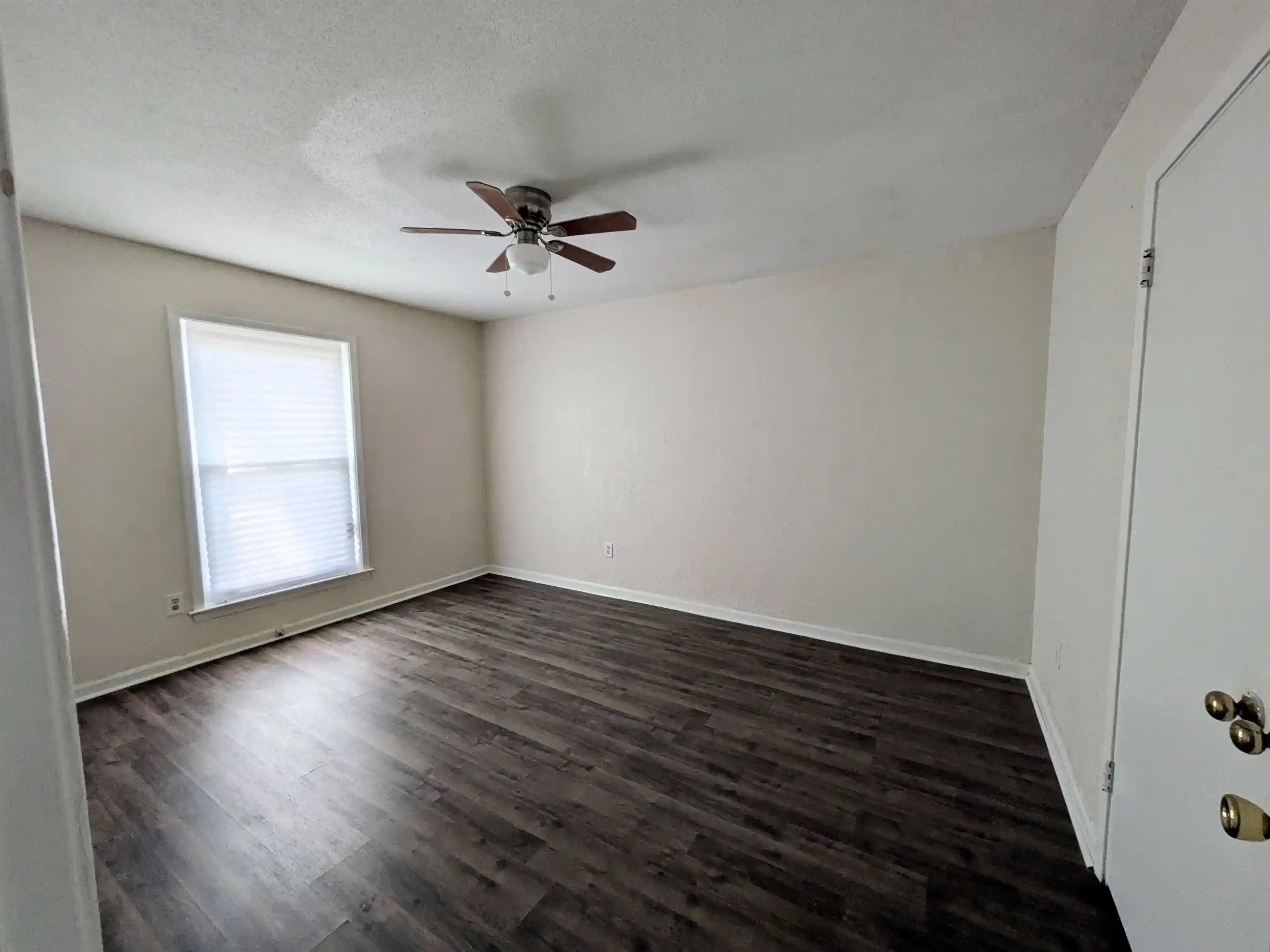 Photo 3 of Single family home for sale at 5352 Heritage Dr, Memphis, TN 38115 | MLS# 10228985 | Listing updated on 2026-09-01