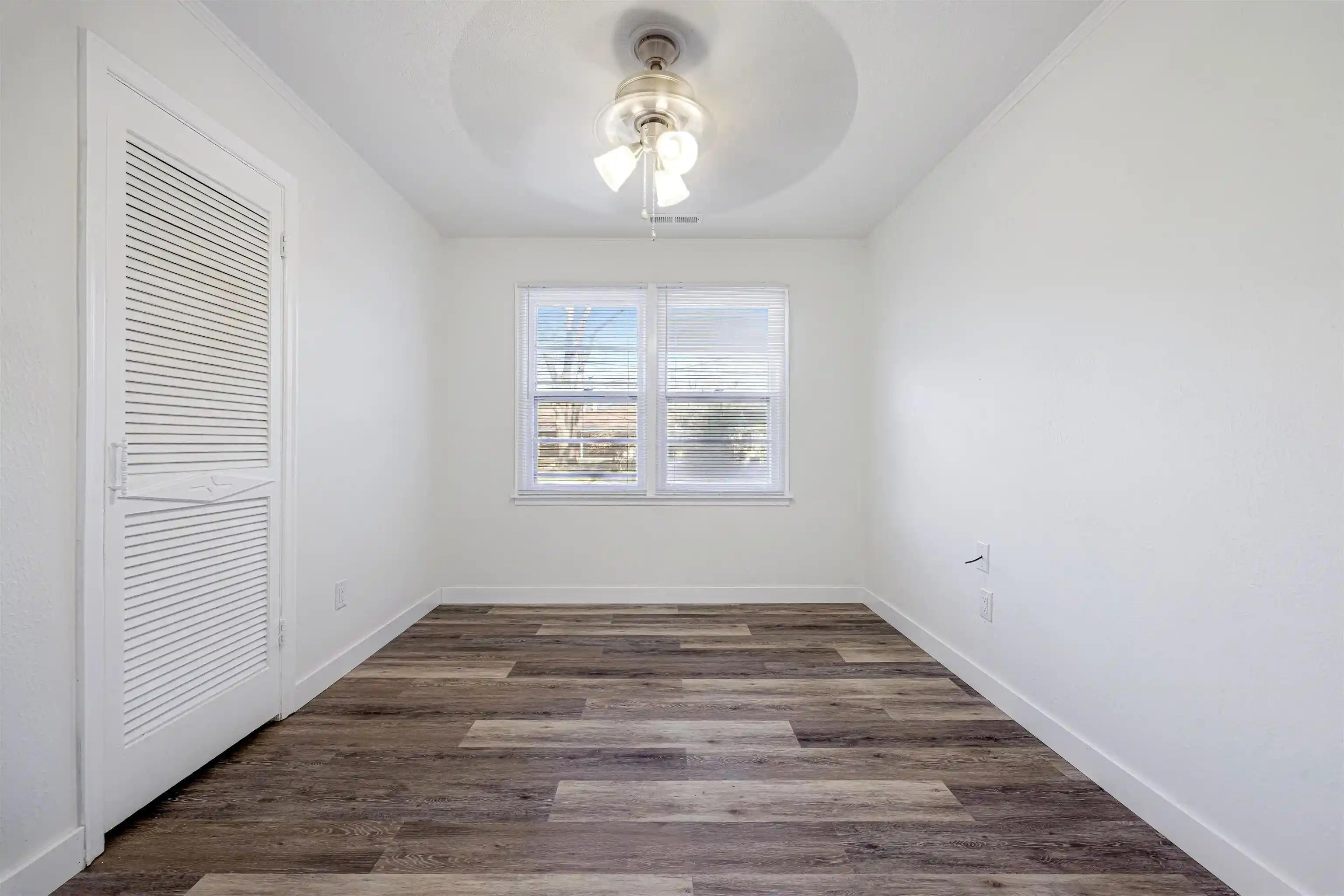 Photo 3 of Single family home for sale at 4454 Dunn Rd, Memphis, TN 38117 | MLS# 10229003 | Listing updated on 2026-08-24