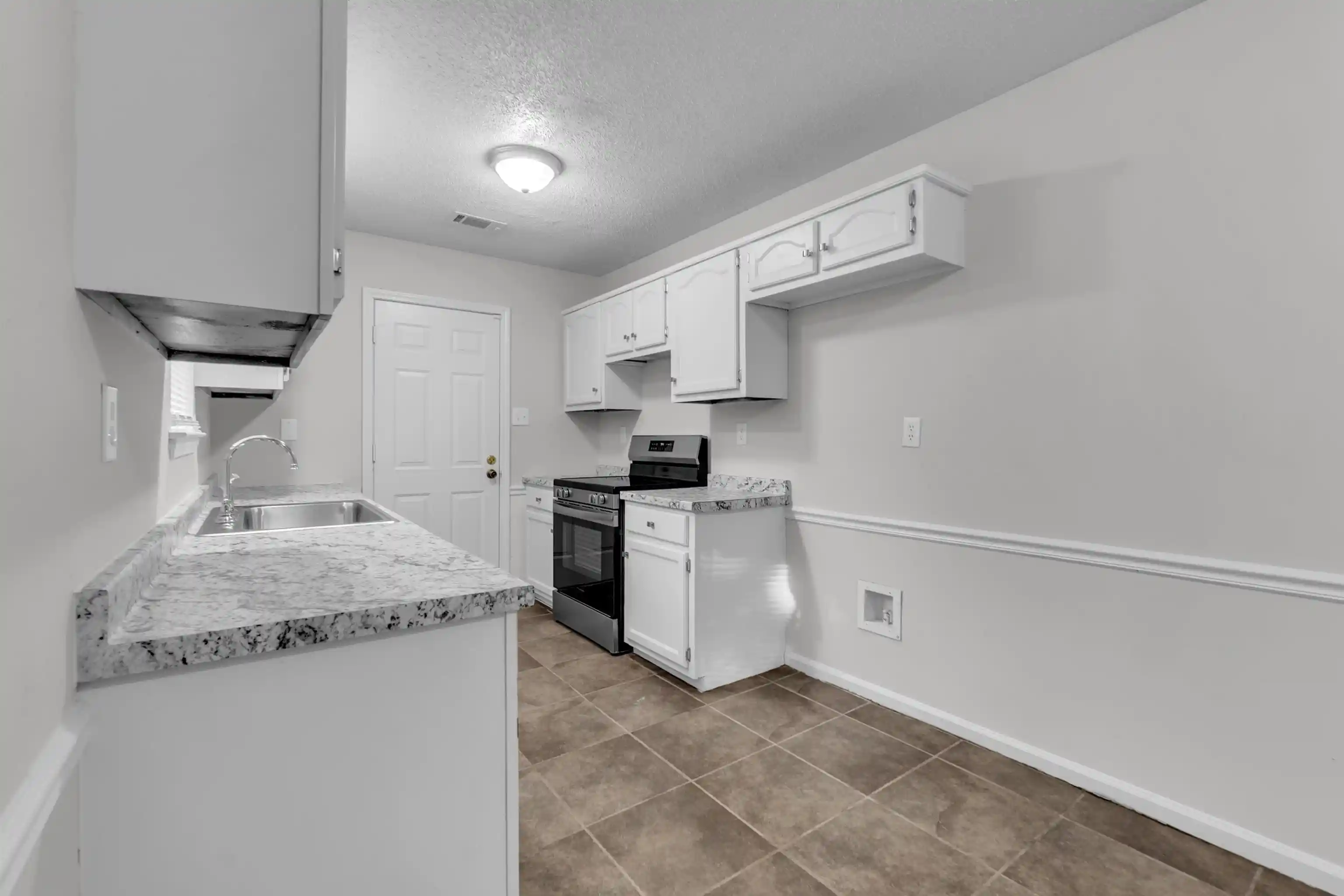 Photo 2 of Sale Pending at 5883 Bedford Rd, Memphis, TN 38135 | MLS# 10229004 | Listing updated on 2026-09-14