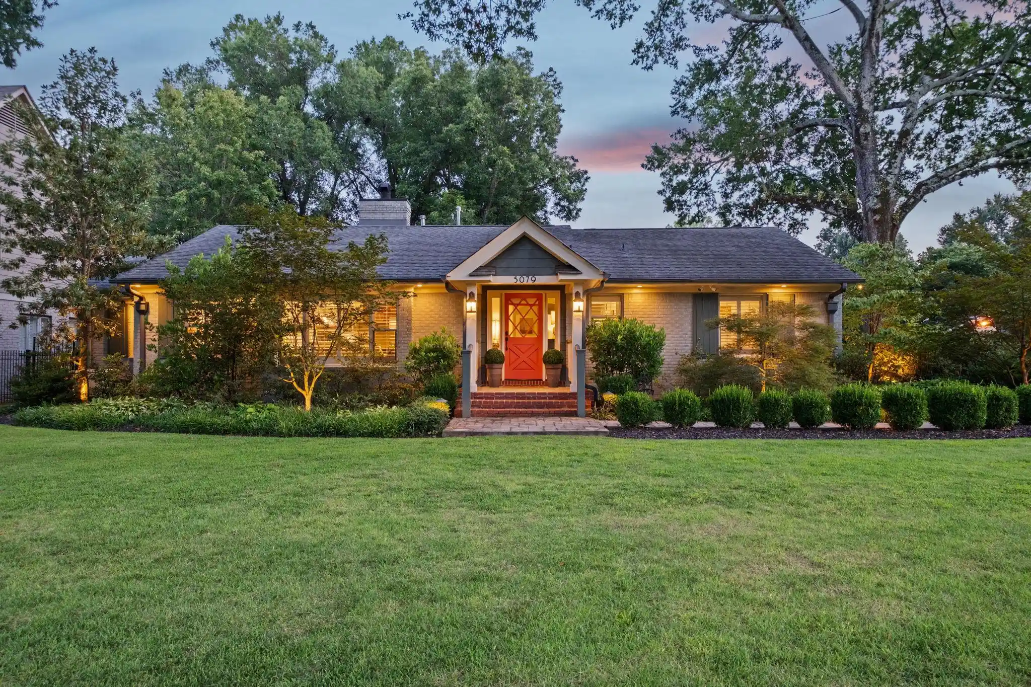 1st image of 5079 Walnut Grove Rd, Memphis, TN 38117 | MLS# 10229020