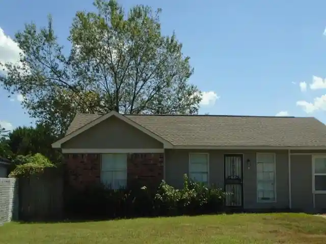 Photo 1 of Single family home for sale at 65 W Paxton Ln, Memphis, TN 38109 | MLS# 10229021 | Listing updated on 2026-09-23