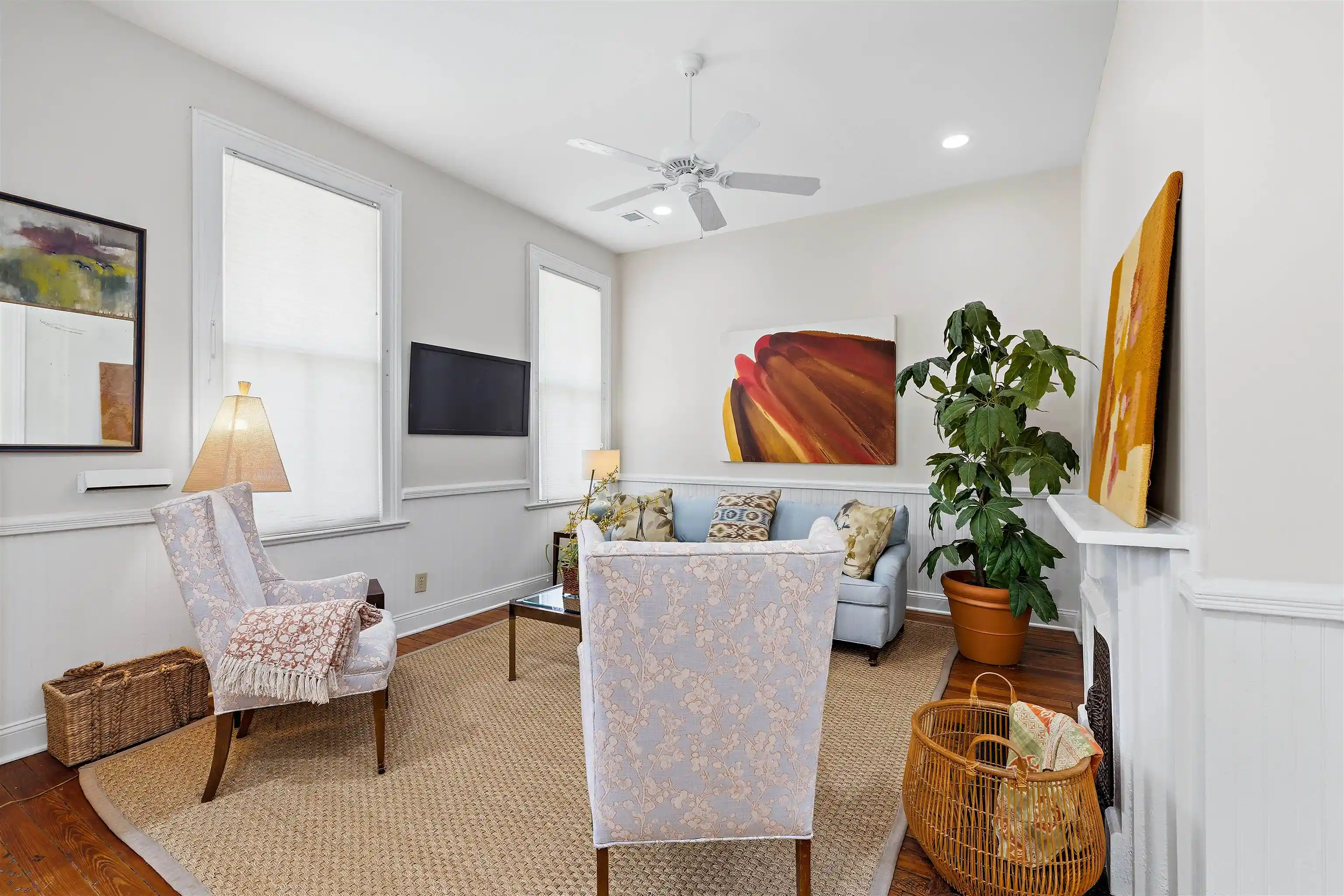 Photo 2 of Sale Pending at 372 Mulberry St, Memphis, TN 38103 | MLS# 10229029 | Listing updated on 2026-09-14