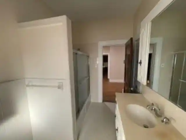 Photo 3 of Single family home for sale at 1676 S Parkway Dr, Memphis, TN 38106 | MLS# 10229030 | Listing updated on 2026-09-03