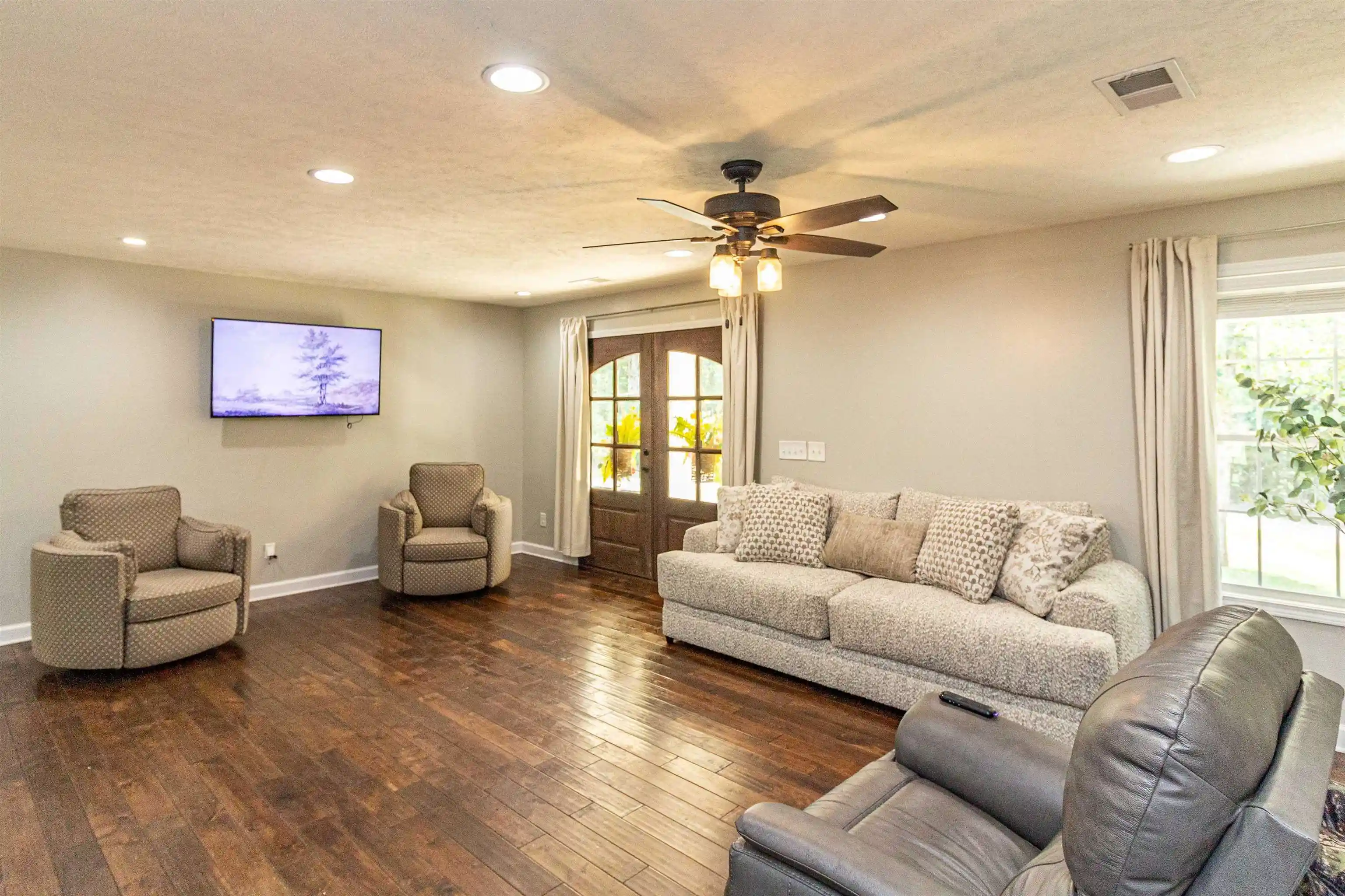 Photo 3 of Single family home for sale at 130 Amelia Briann Dr, Selmer, TN 38375 | MLS# 10229055 | Listing updated on 2026-09-28