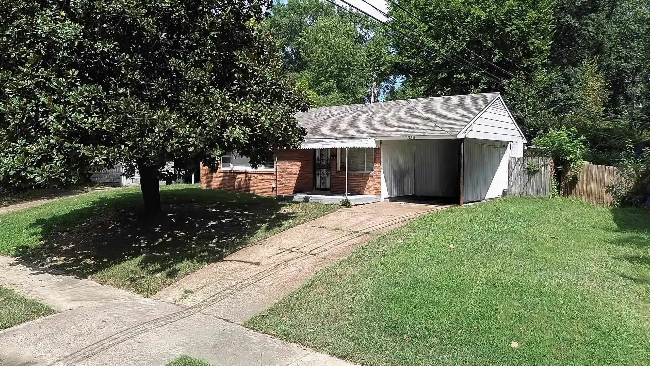 Photo 1 of Single family home for sale at 1210 Dogwood Dr, Memphis, TN 38111 | MLS# 10229059 | Listing updated on 2026-10-22