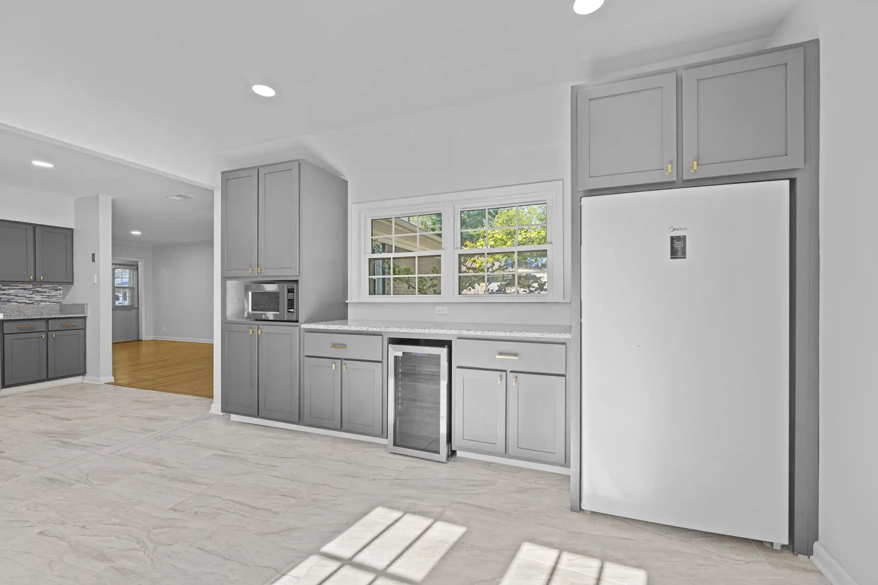 Photo 2 of Sale Pending at 5110 Verosa Ave, Memphis, TN 38117 | MLS# 10229079 | Listing updated on 2026-09-17