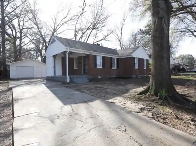 Photo 2 of Single family home for sale at 1180 Russwood Rd, Memphis, TN 38122 | MLS# 10229080 | Listing updated on 2026-09-11