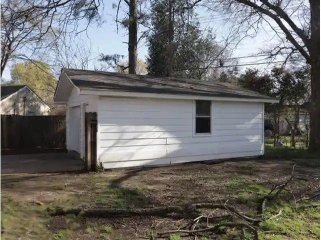 Photo 5 of Single family home for sale at 1180 Russwood Rd, Memphis, TN 38122 | MLS# 10229080 | Listing updated on 2026-09-11