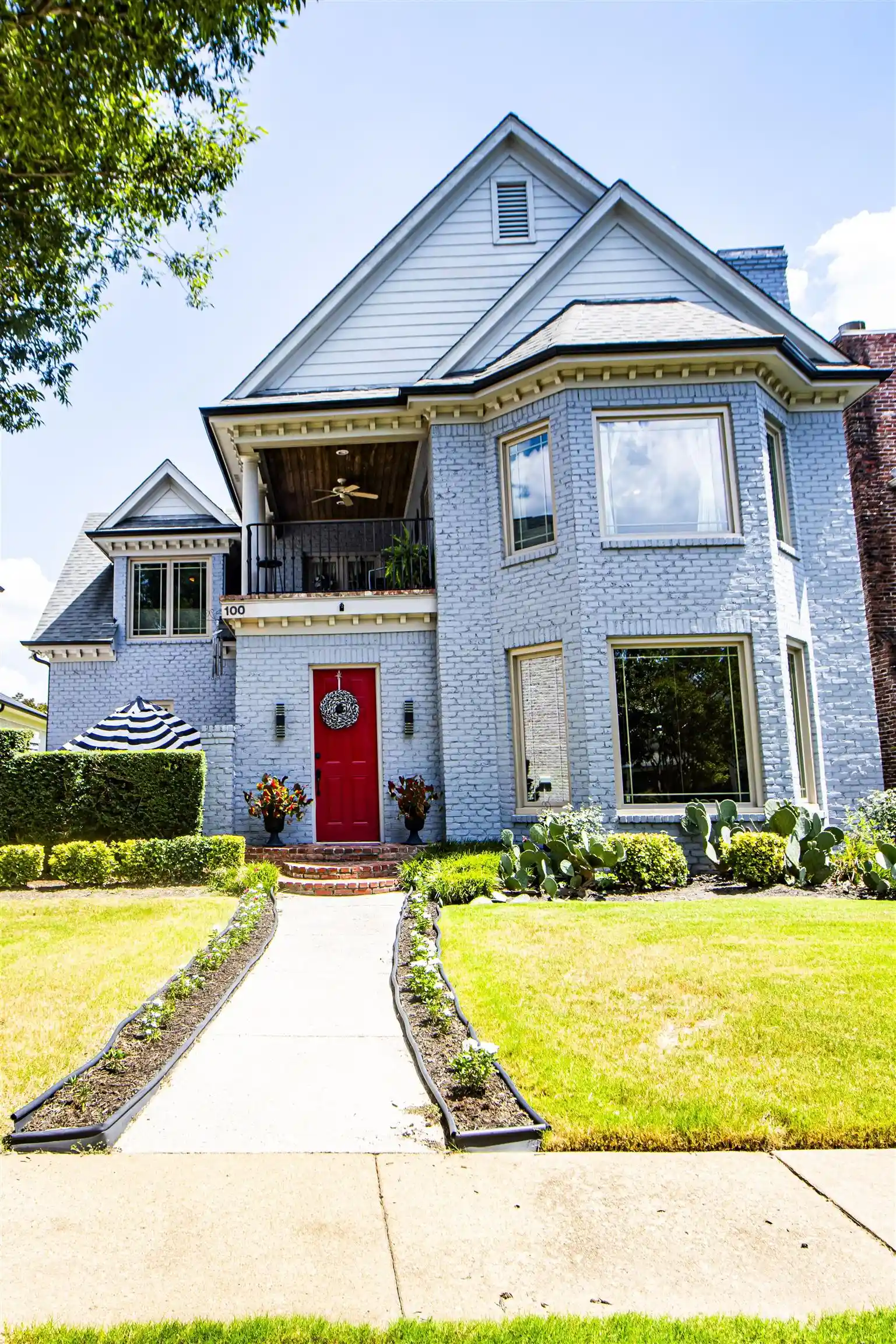 Photo 1 of Single family home for sale at 100 Founders Ln, Memphis, TN 38103 | MLS# 10229084 | Listing updated on 2026-10-02