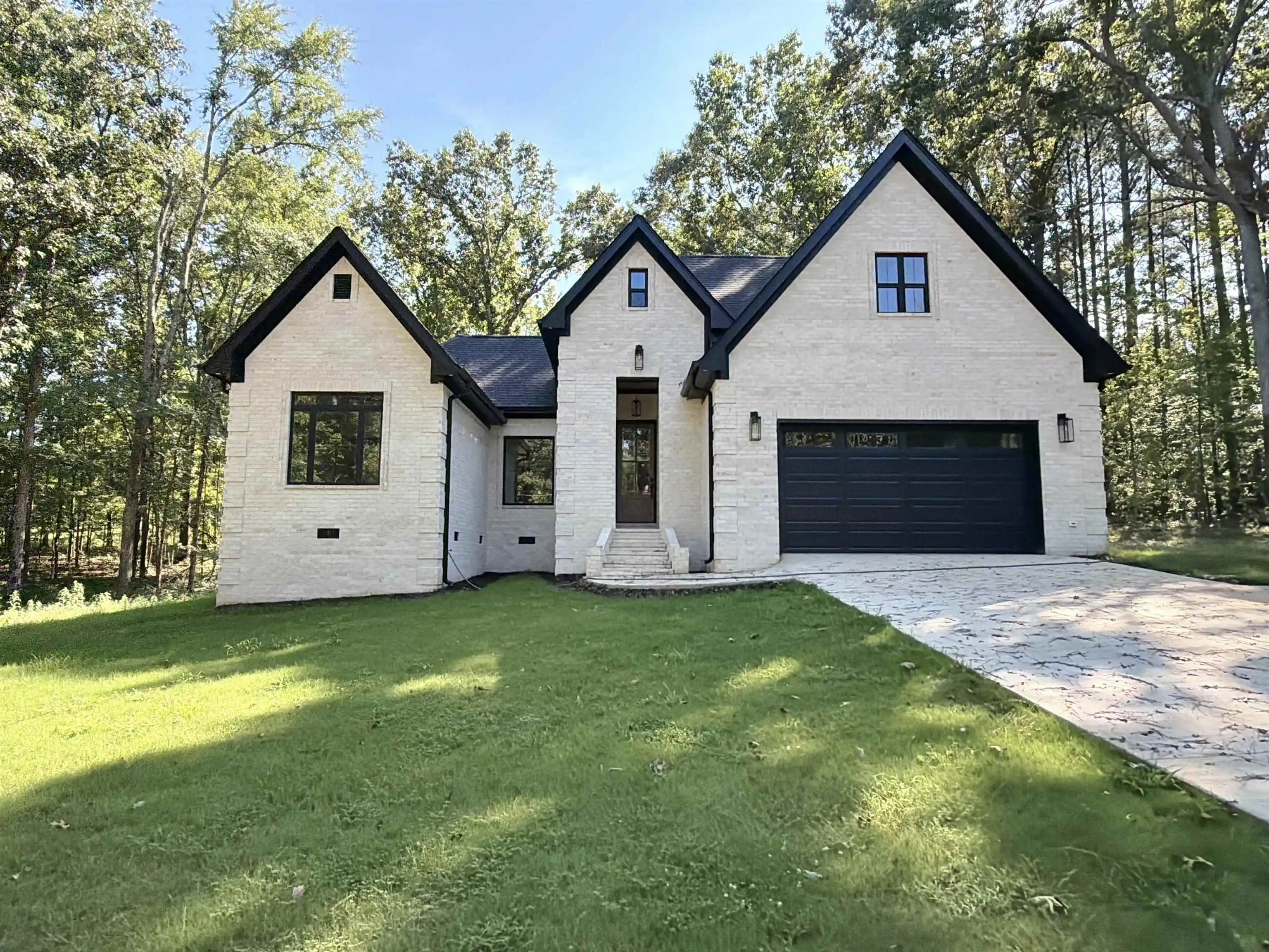 1st image of 25 Crescent Ln, Selmer, TN 38375 | MLS# 10229090
