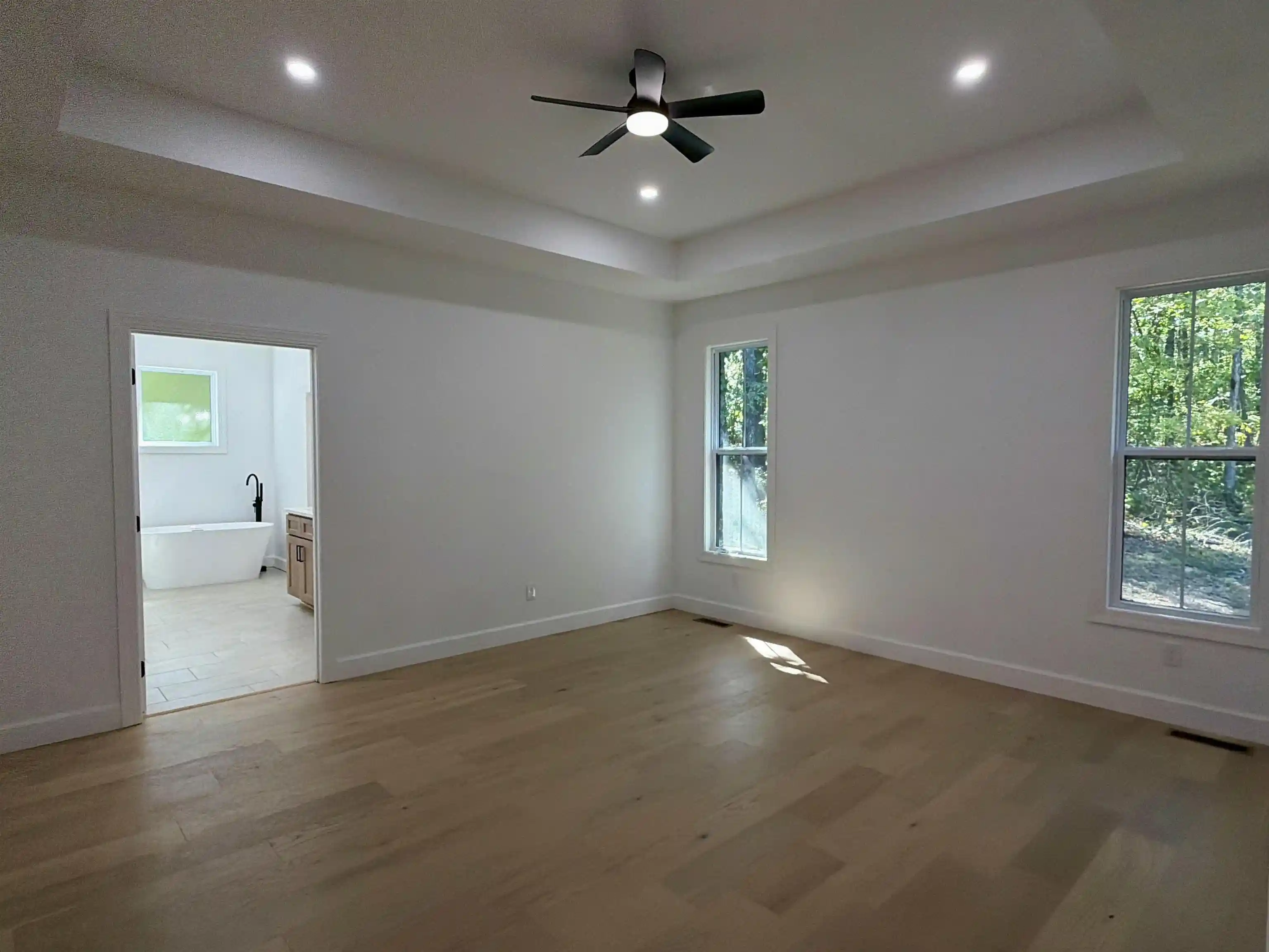 Photo 4 of Single family home for sale at 25 Crescent Ln, Selmer, TN 38375 | MLS# 10229090 | Listing updated on 2026-08-25