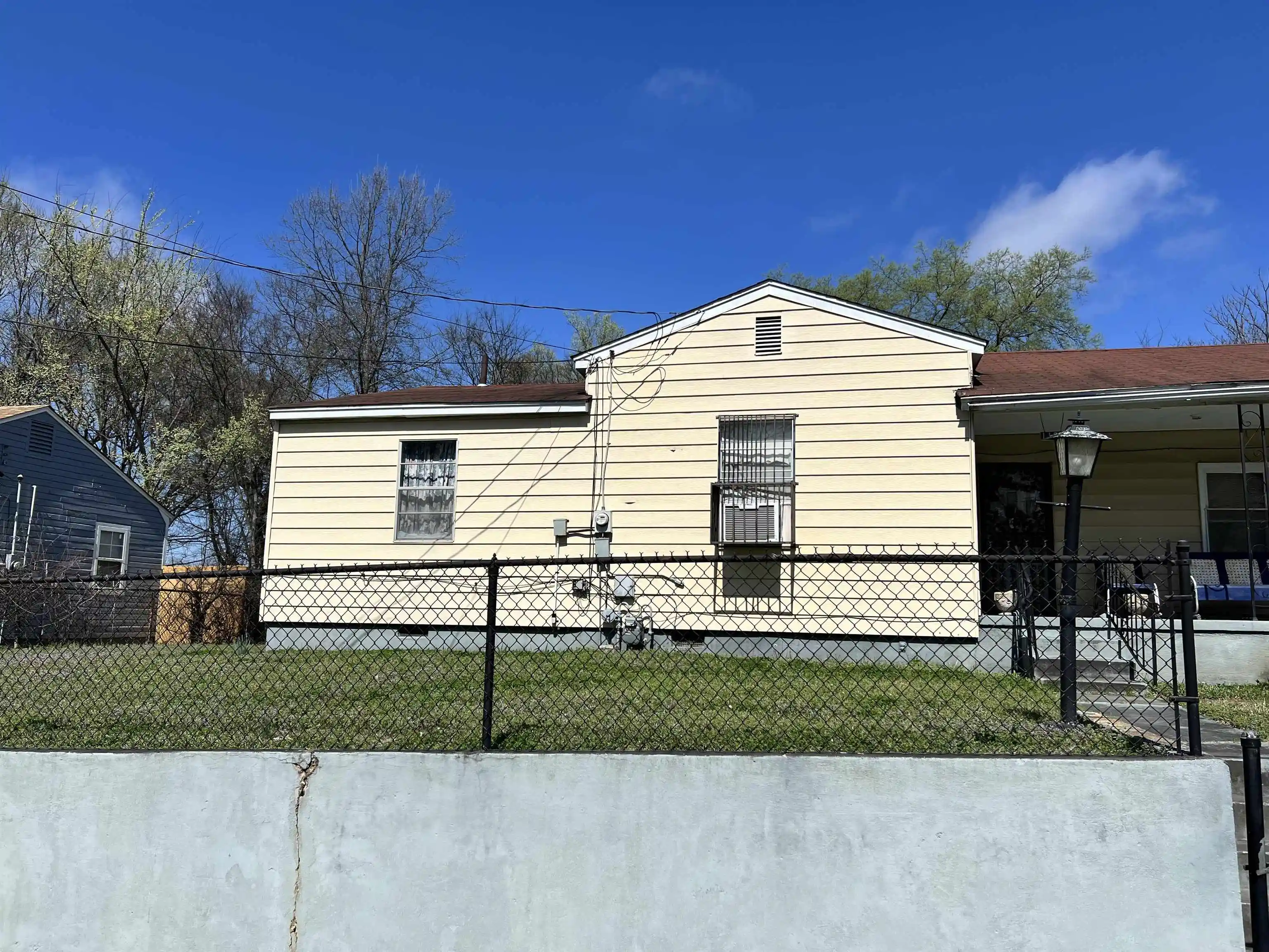 Photo 1 of Sale Pending at 1102 Chicago Ave, Memphis, TN 38107 | MLS# 10229103 | Listing updated on 2026-09-04