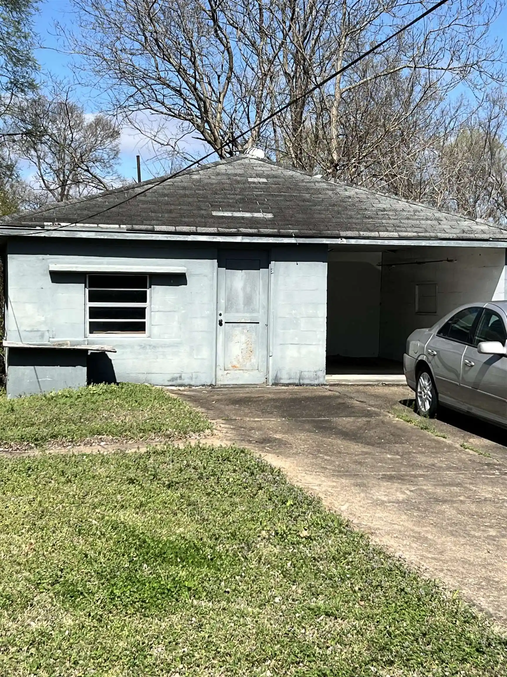 Photo 3 of Sale Pending at 1102 Chicago Ave, Memphis, TN 38107 | MLS# 10229103 | Listing updated on 2026-09-04