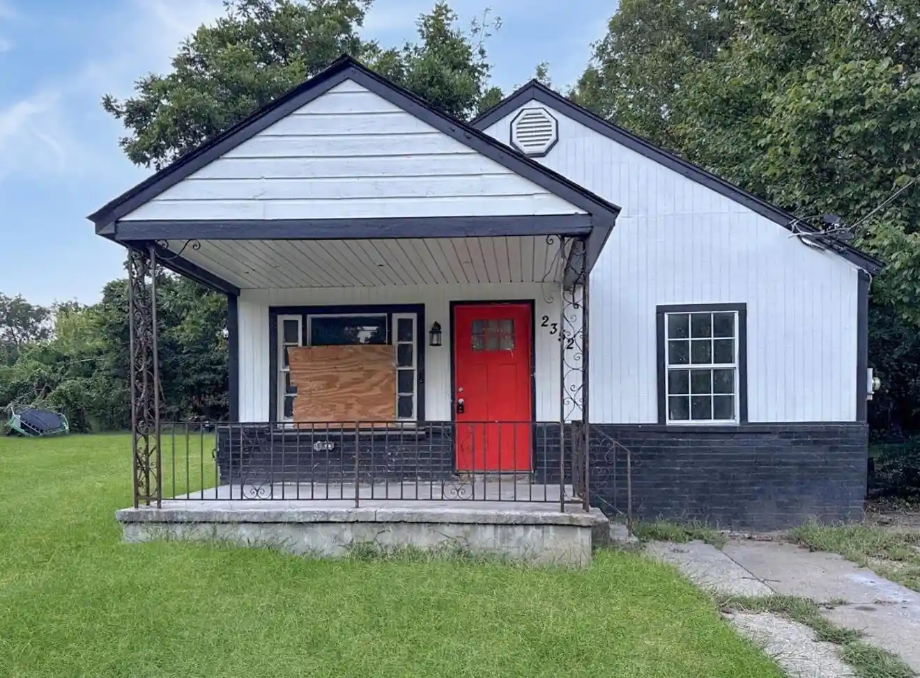1st image of 2352 Shasta Ave, Memphis, TN 38108 | MLS# 10229112