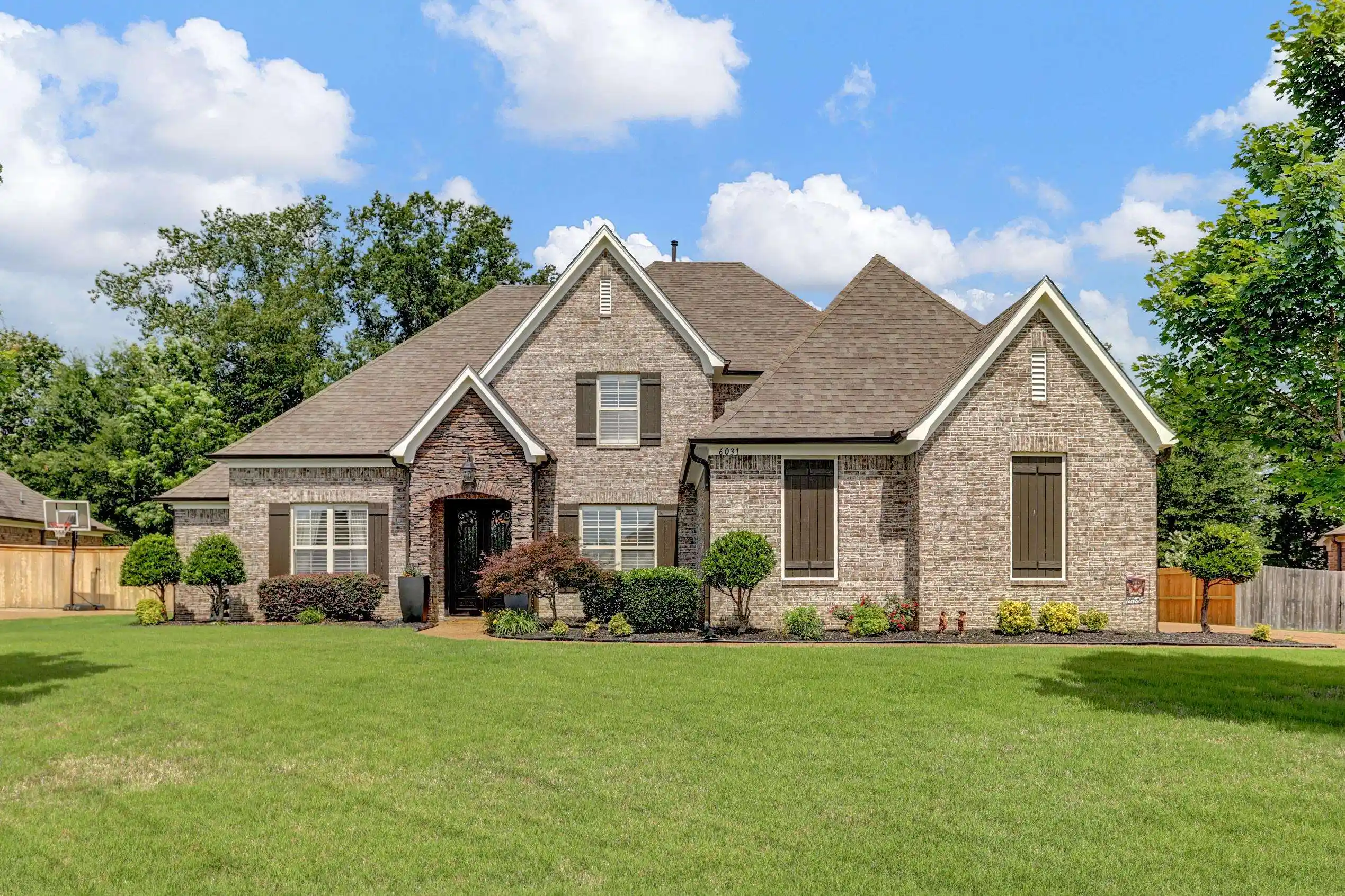 Photo 1 of Sale Pending at 6031 Windsor Oak Dr, Arlington, TN 38002 | MLS# 10229115 | Listing updated on 2026-09-03