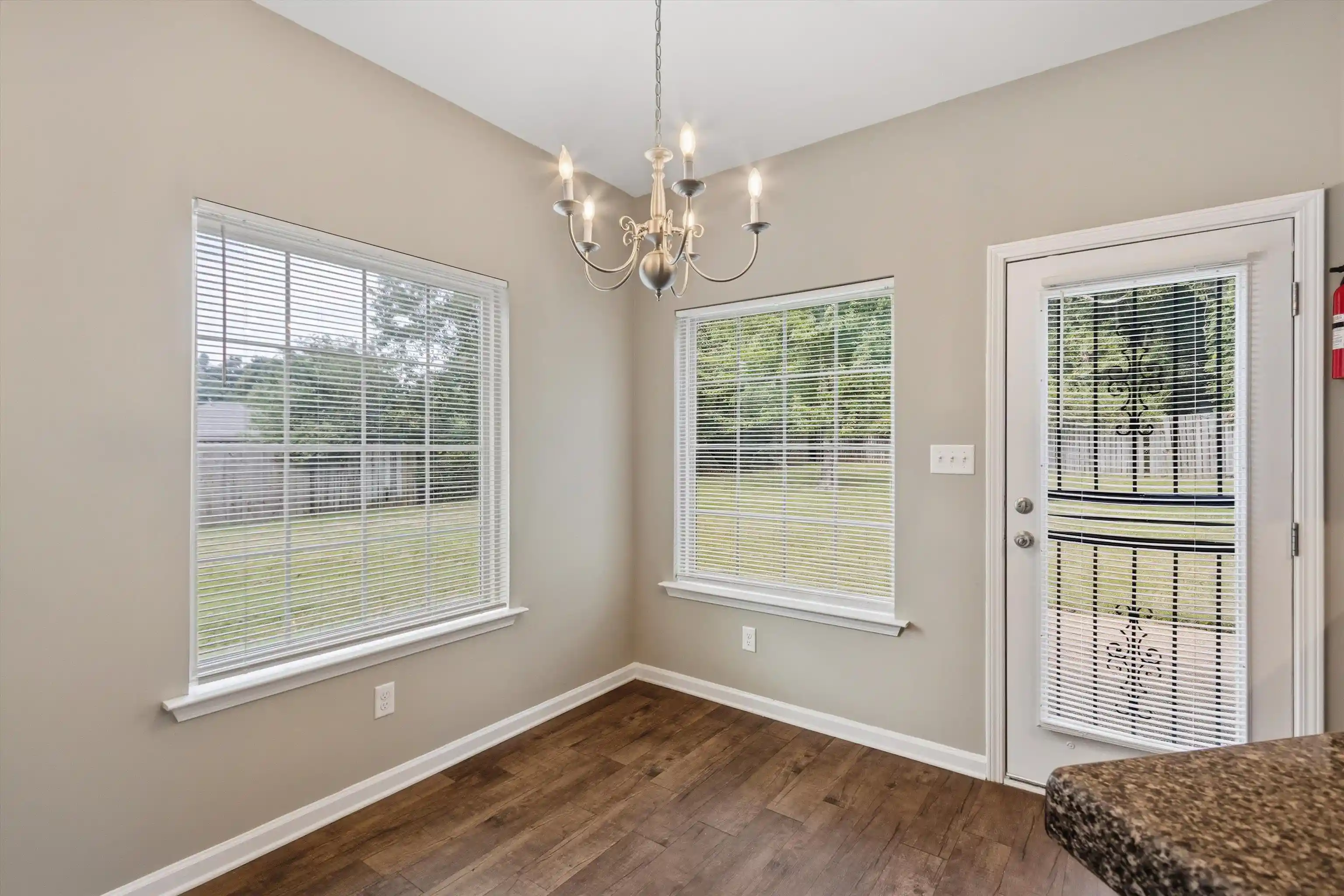 Photo 3 of Sale Pending at 4043 Bedford Cv, Memphis, TN 38135 | MLS# 10229121 | Listing updated on 2026-09-08