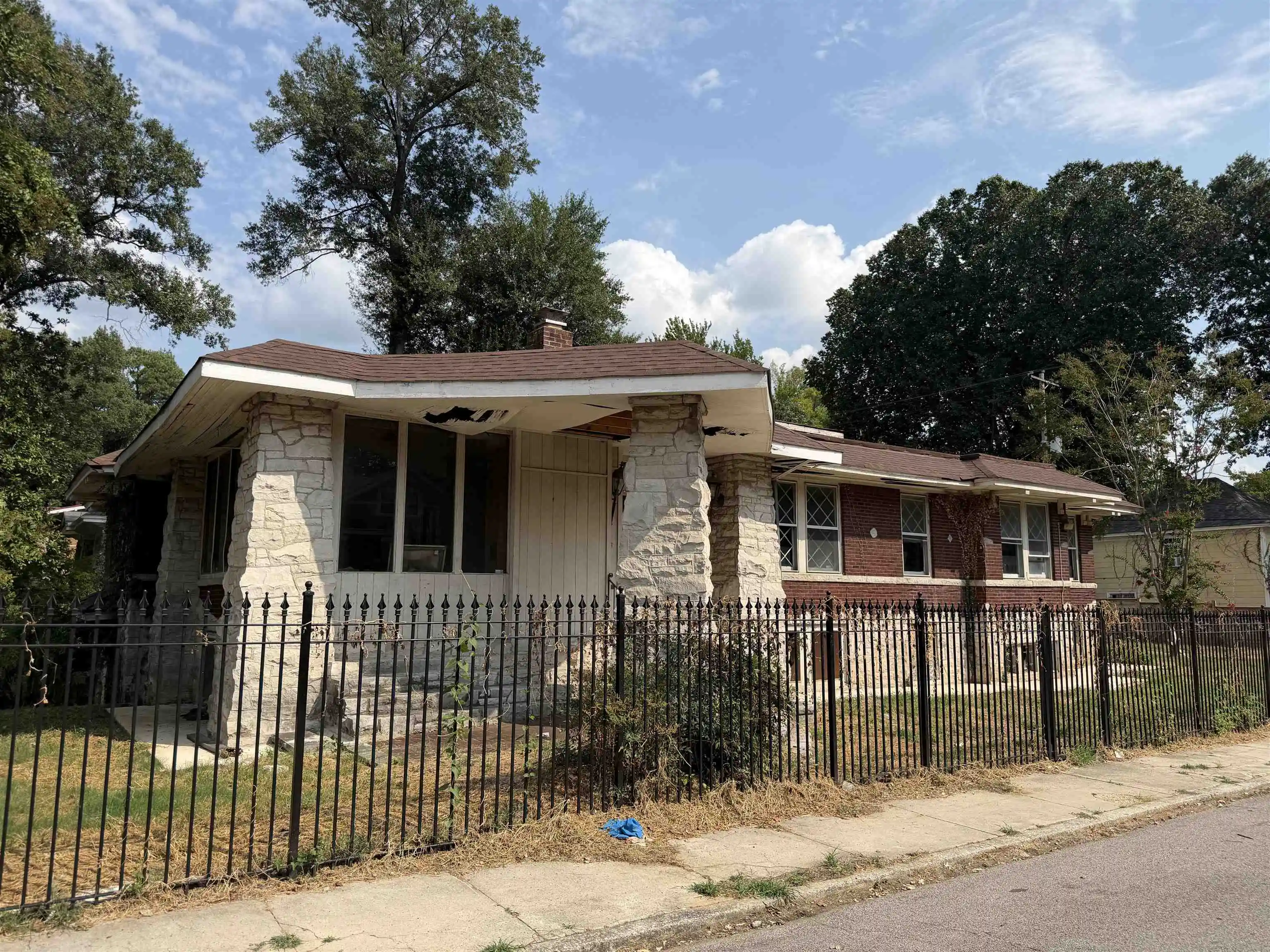 Photo 1 of Single family home for sale at 540 Hawthorne St, Memphis, TN 38112 | MLS# 10229124 | Listing updated on 2026-08-26