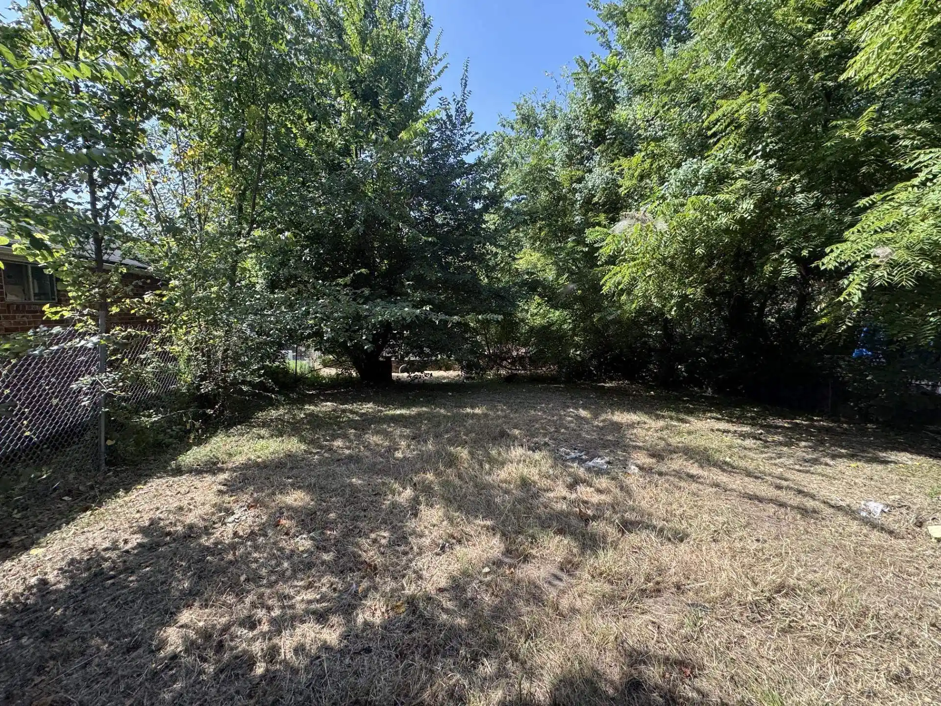 Photo 3 of Single family home for sale at 983 E Person Ave, Memphis, TN 38106 | MLS# 10229129 | Listing updated on 2026-08-26
