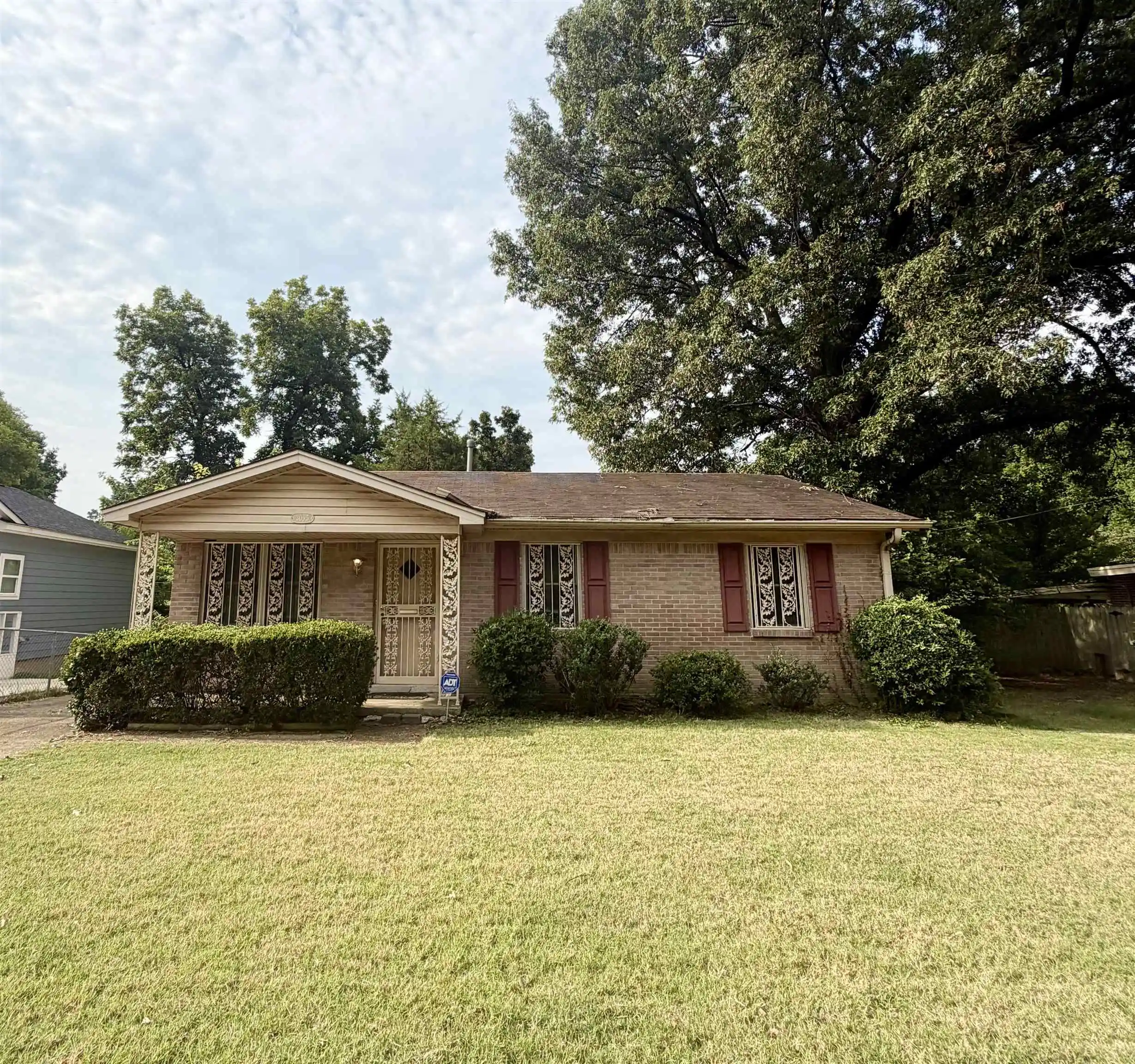 Photo 1 of Townhouse for sale at 3095 Hoskins Rd, Memphis, TN 38111 | MLS# 10229156 | Listing updated on 2026-08-26