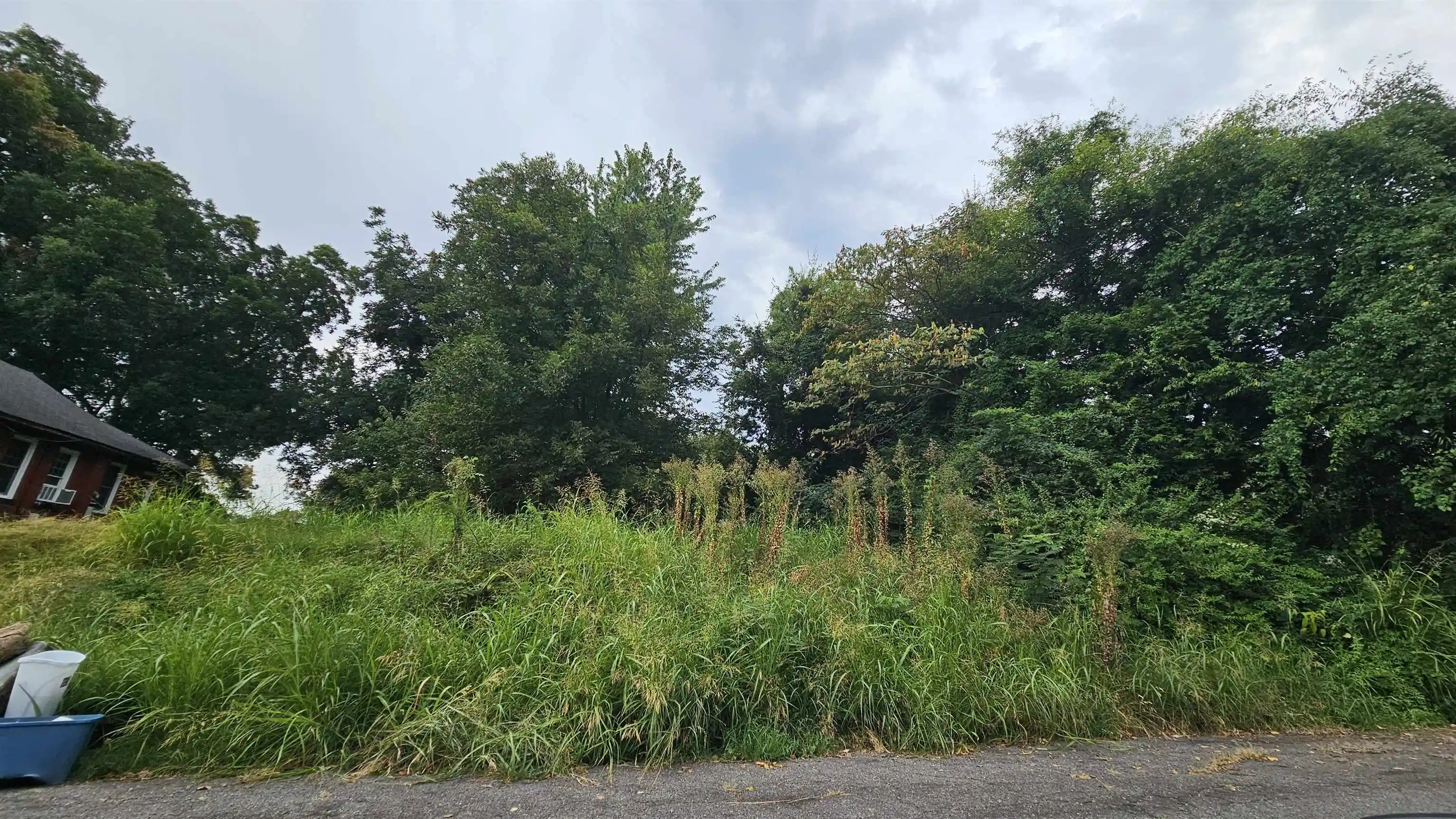 Photo 1 of Land for sale at 269 E Alston Ave, Memphis, TN 38126 | MLS# 10229172 | Listing updated on 2026-08-26