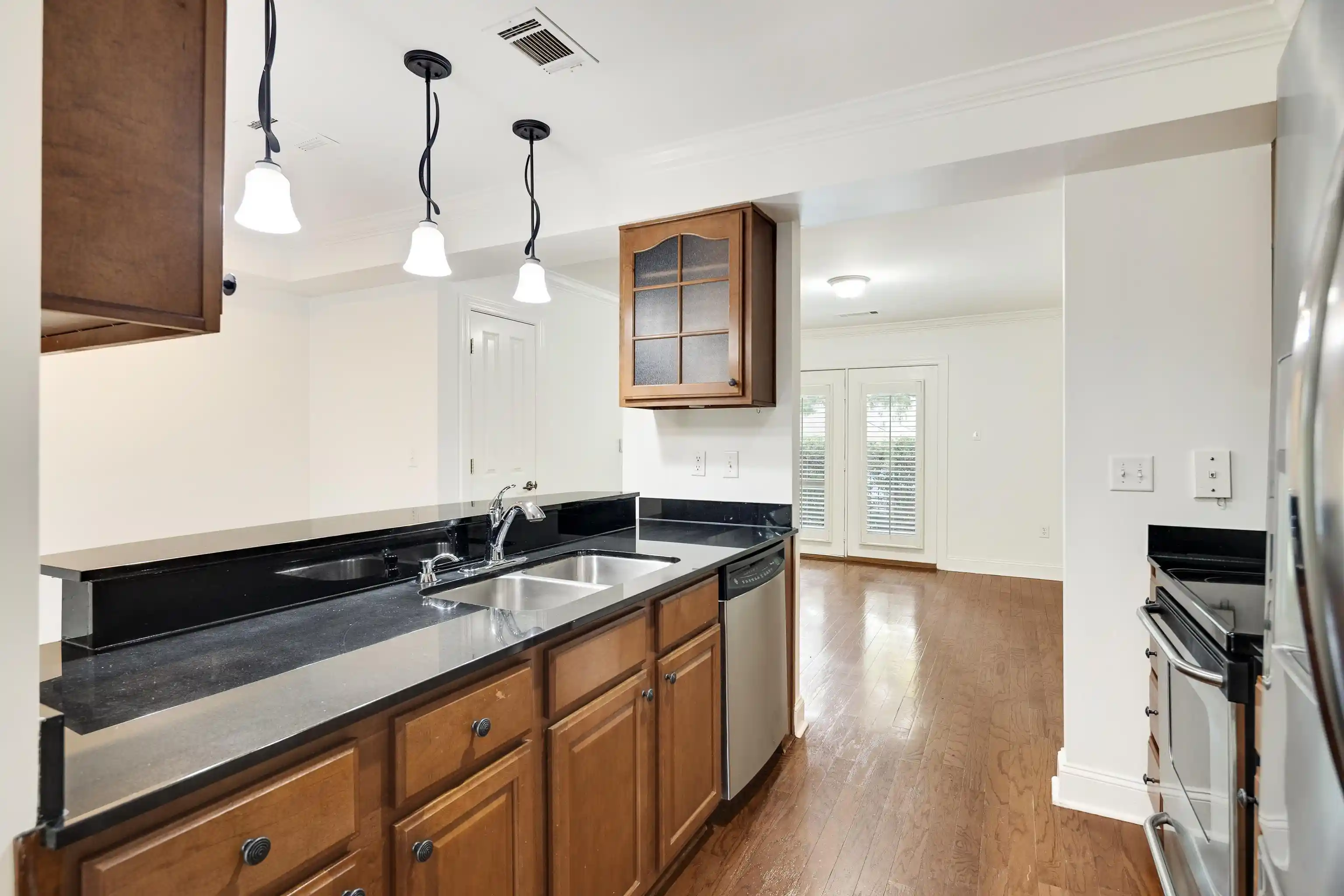 Photo 3 of Condo for sale at 7488 Germantown Sq, Germantown, TN 38138 | MLS# 10229175 | Listing updated on 2026-09-15