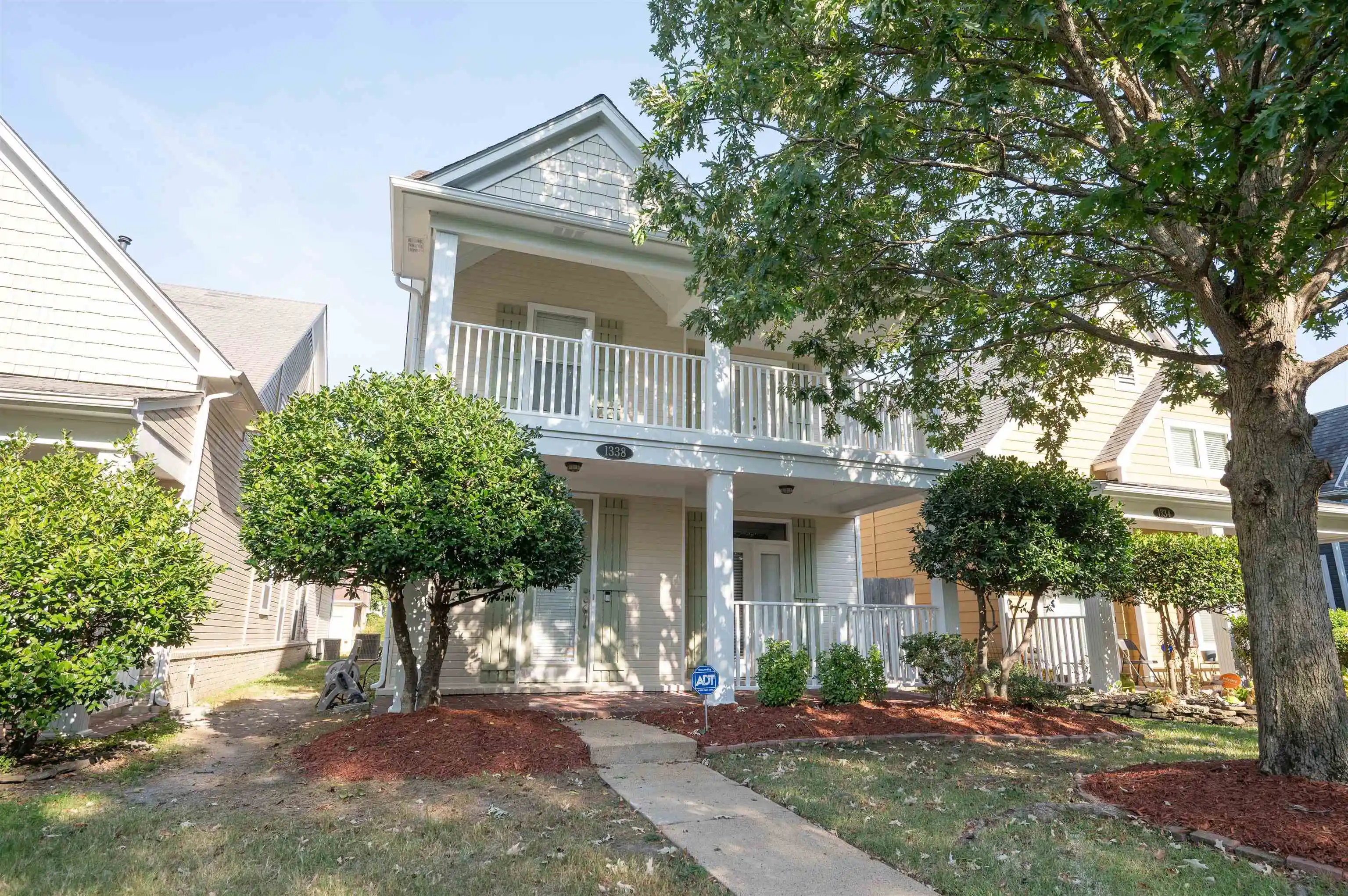 Photo 1 of Single family home for sale at 1338 E Island Pl, Memphis, TN 38103 | MLS# 10229177 | Listing updated on 2026-09-15