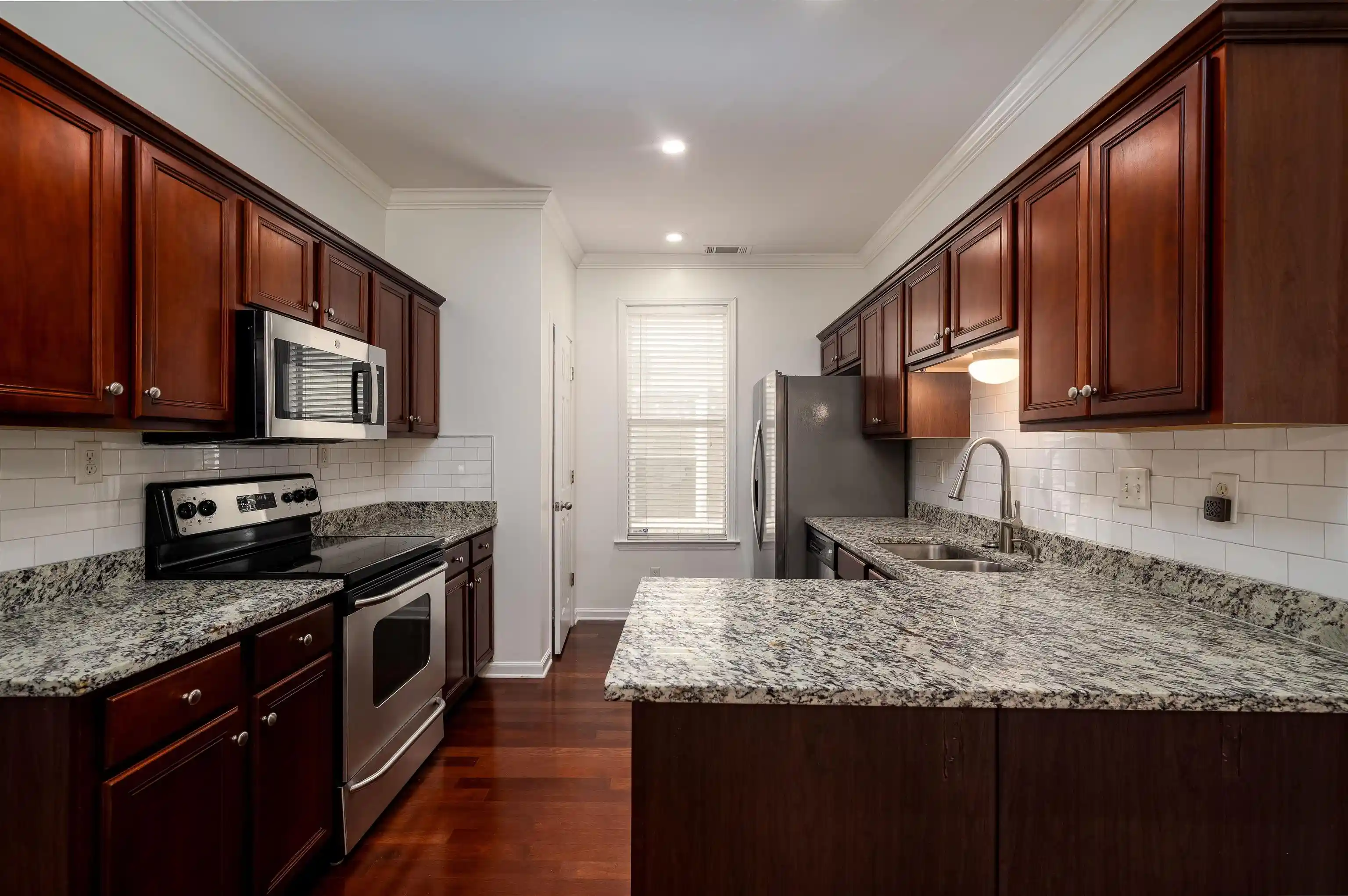 Photo 2 of Single family home for sale at 1338 E Island Pl, Memphis, TN 38103 | MLS# 10229177 | Listing updated on 2026-09-15