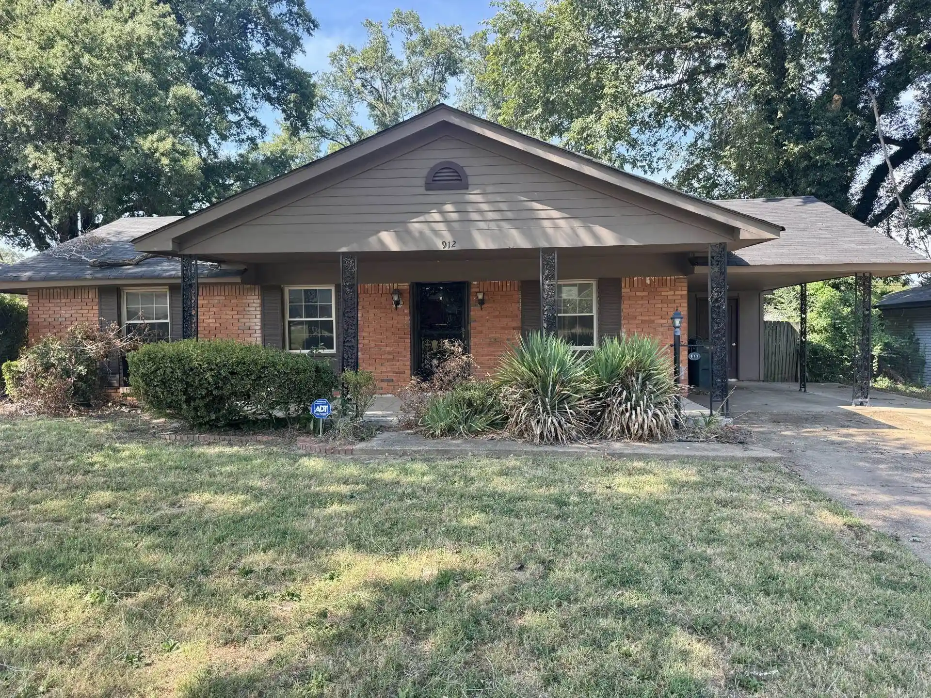 Photo 1 of Sale Pending at 912 Parkrose Ave, Memphis, TN 38109 | MLS# 10229203 | Listing updated on 2026-09-03