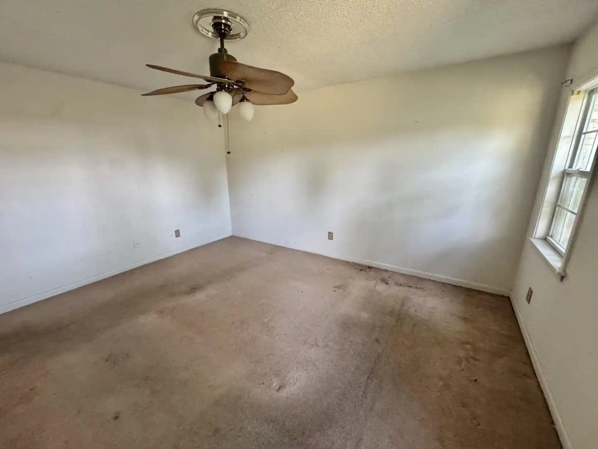 Photo 3 of Sale Pending at 912 Parkrose Ave, Memphis, TN 38109 | MLS# 10229203 | Listing updated on 2026-09-03