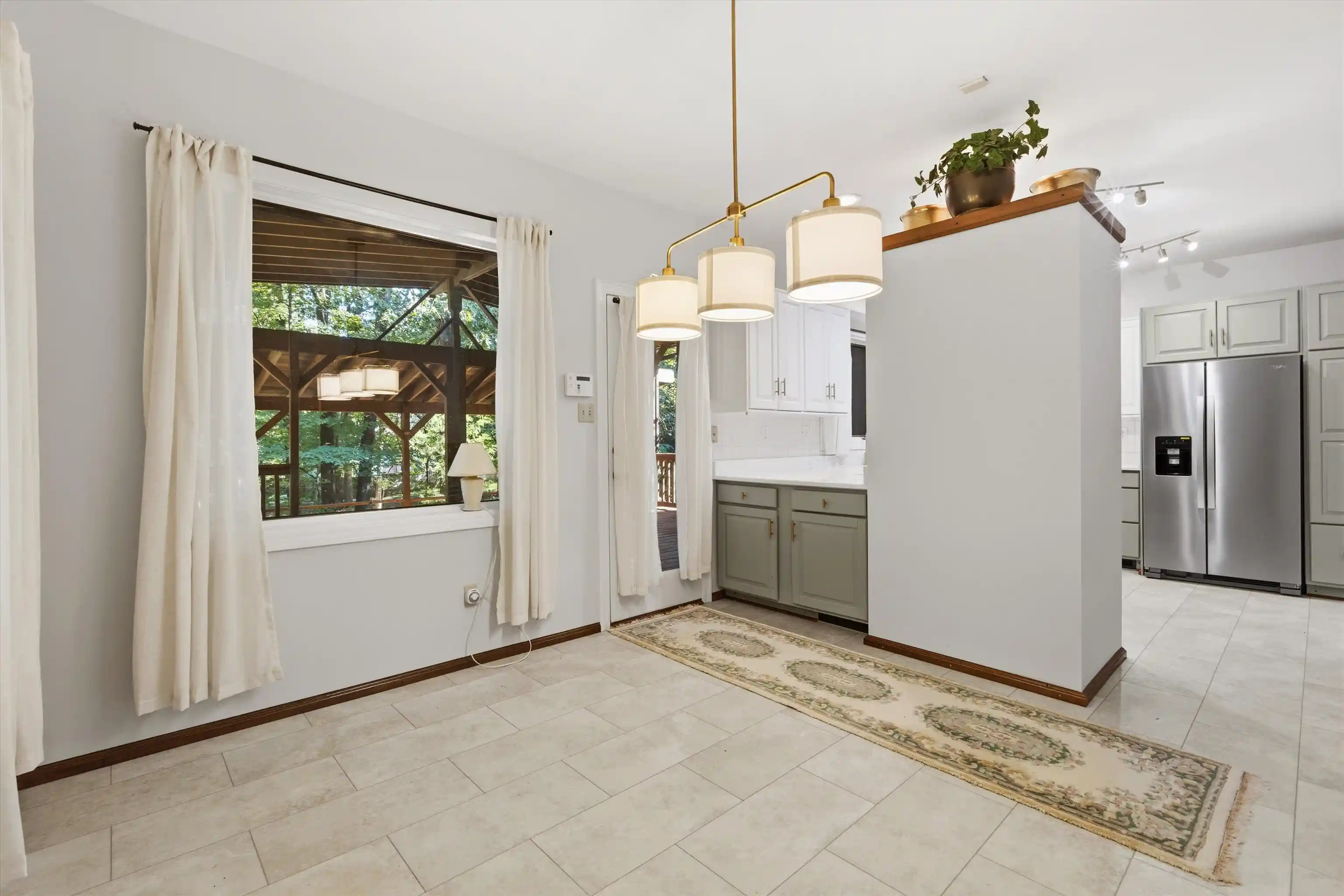 Photo 4 of Sale Pending at 3914 Windolyn Cir, Bartlett, TN 38133 | MLS# 10229204 | Listing updated on 2026-09-12