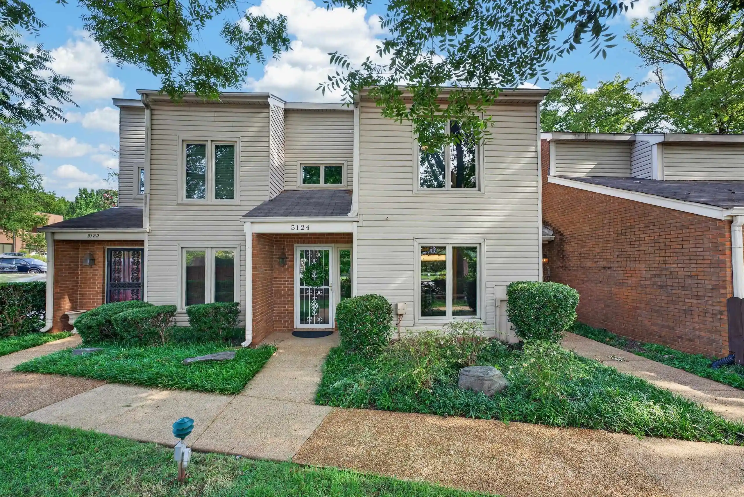 Townhouse for sale at 5124 Sanderlin Ave #5124, Memphis, TN 38117 | MLS# 10229206