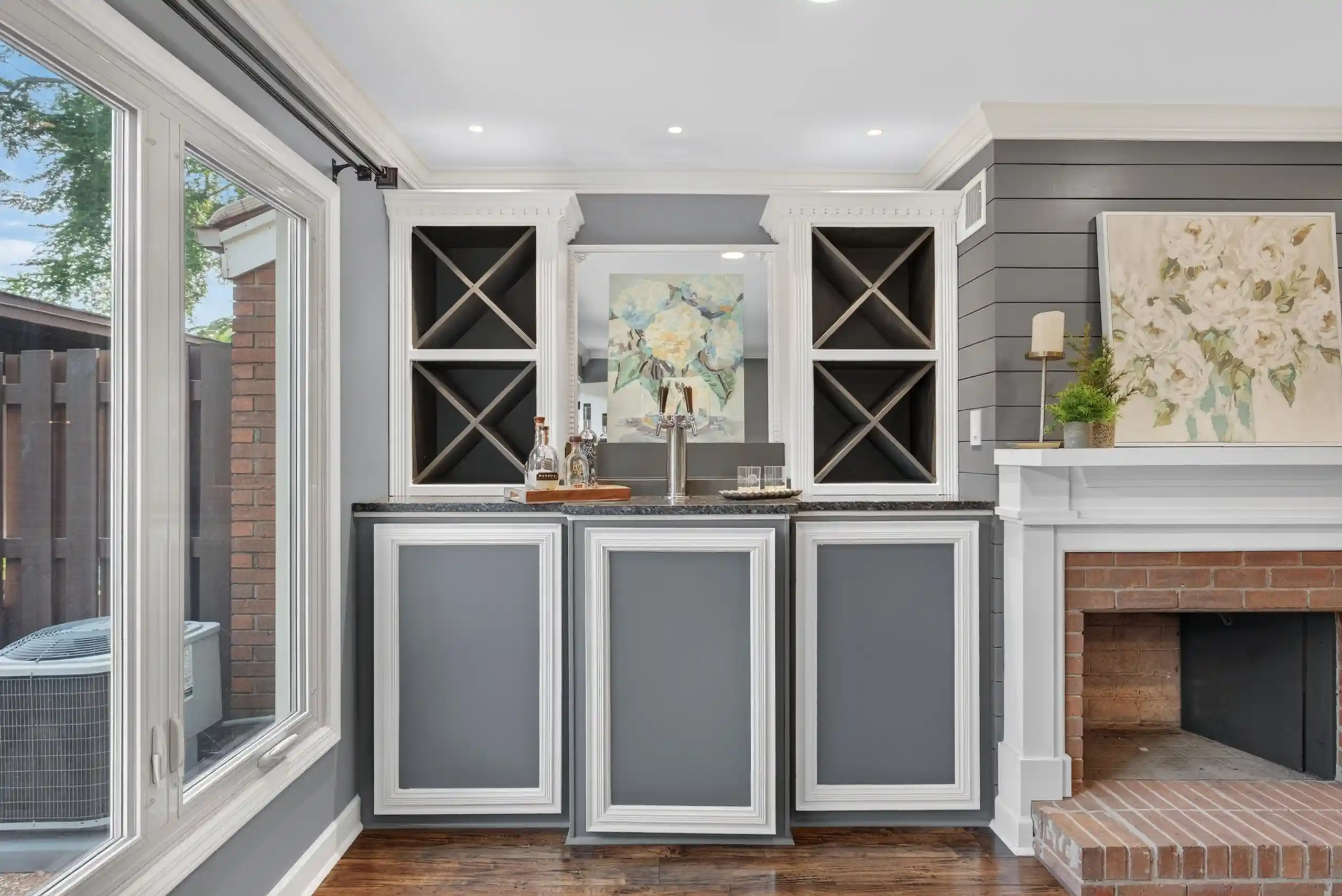 Photo 1 of Townhouse for sale at 5124 Sanderlin Ave #5124, Memphis, TN 38117 | MLS# 10229206 | Listing updated on 2026-09-05