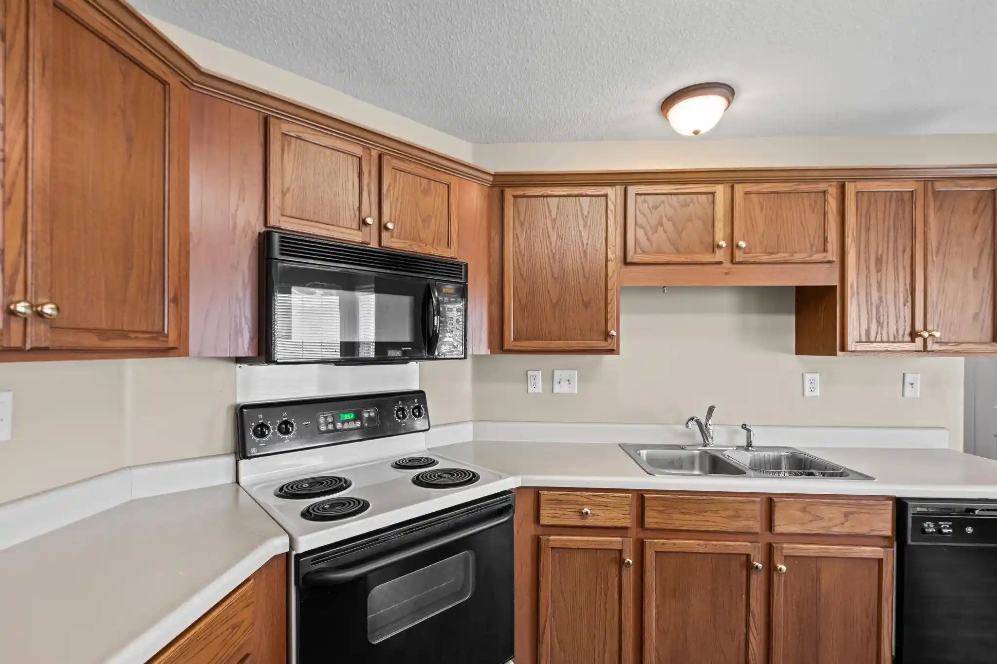 Photo 2 of Sale Pending at 4694 Bloomfield Cv, Memphis, TN 38125 | MLS# 10229212 | Listing updated on 2026-09-14
