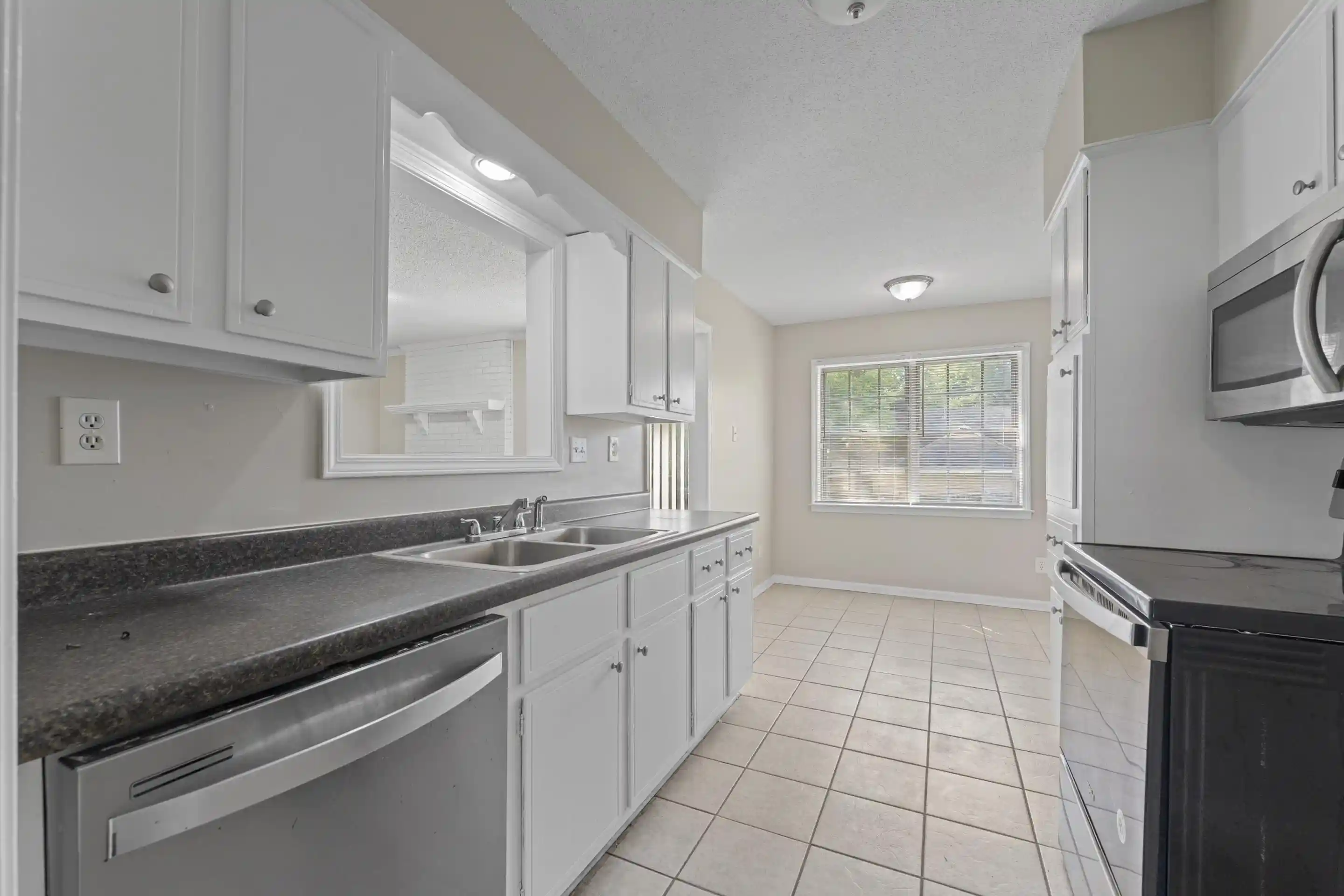 Photo 3 of Single family home for sale at 5269 Yellowood Rd, Memphis, TN 38134 | MLS# 10229226 | Listing updated on 2026-09-14