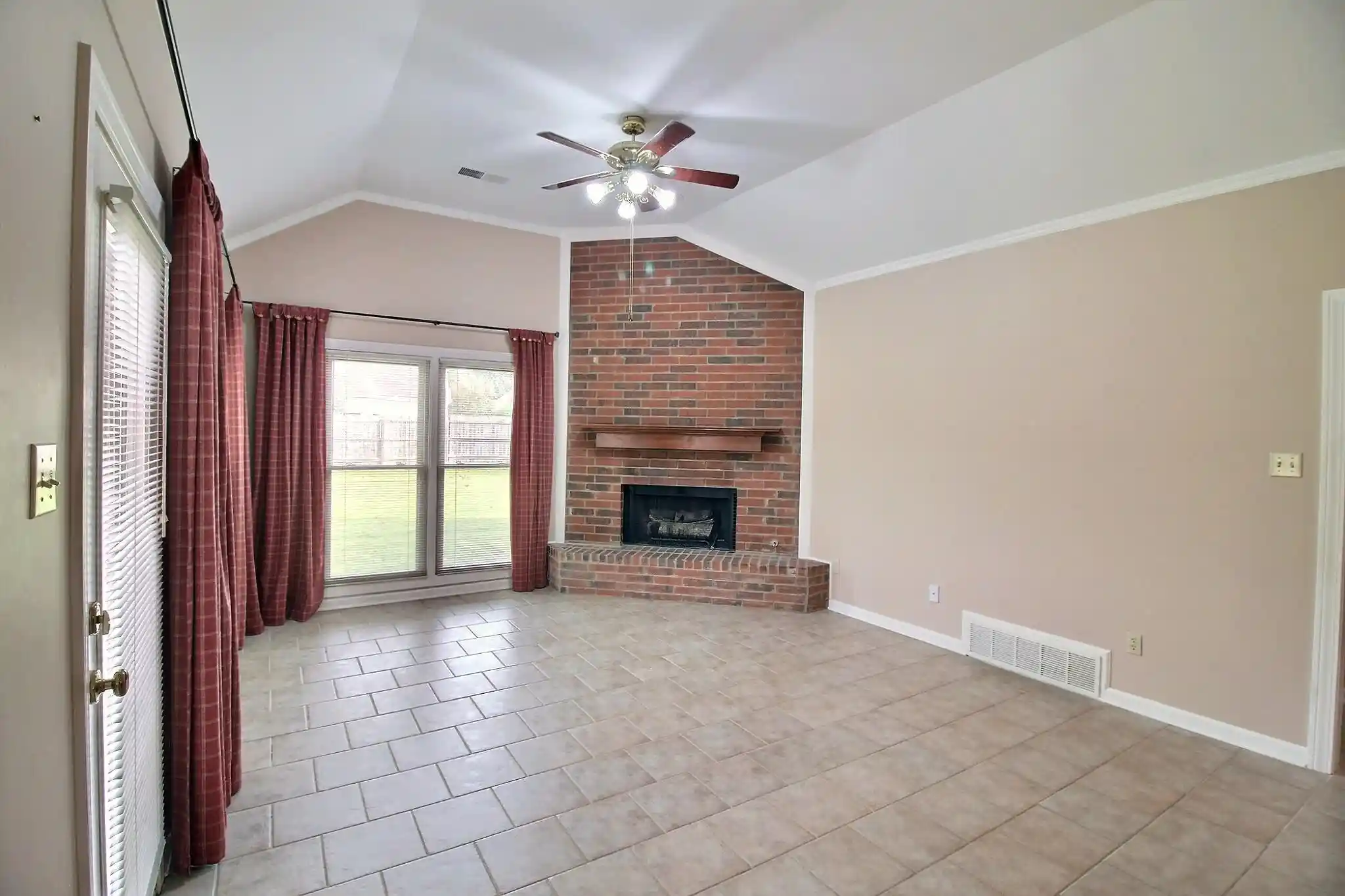 Photo 3 of Single family home for sale at 730 Metataro Cv, Collierville, TN 38017 | MLS# 10229231 | Listing updated on 2026-09-16