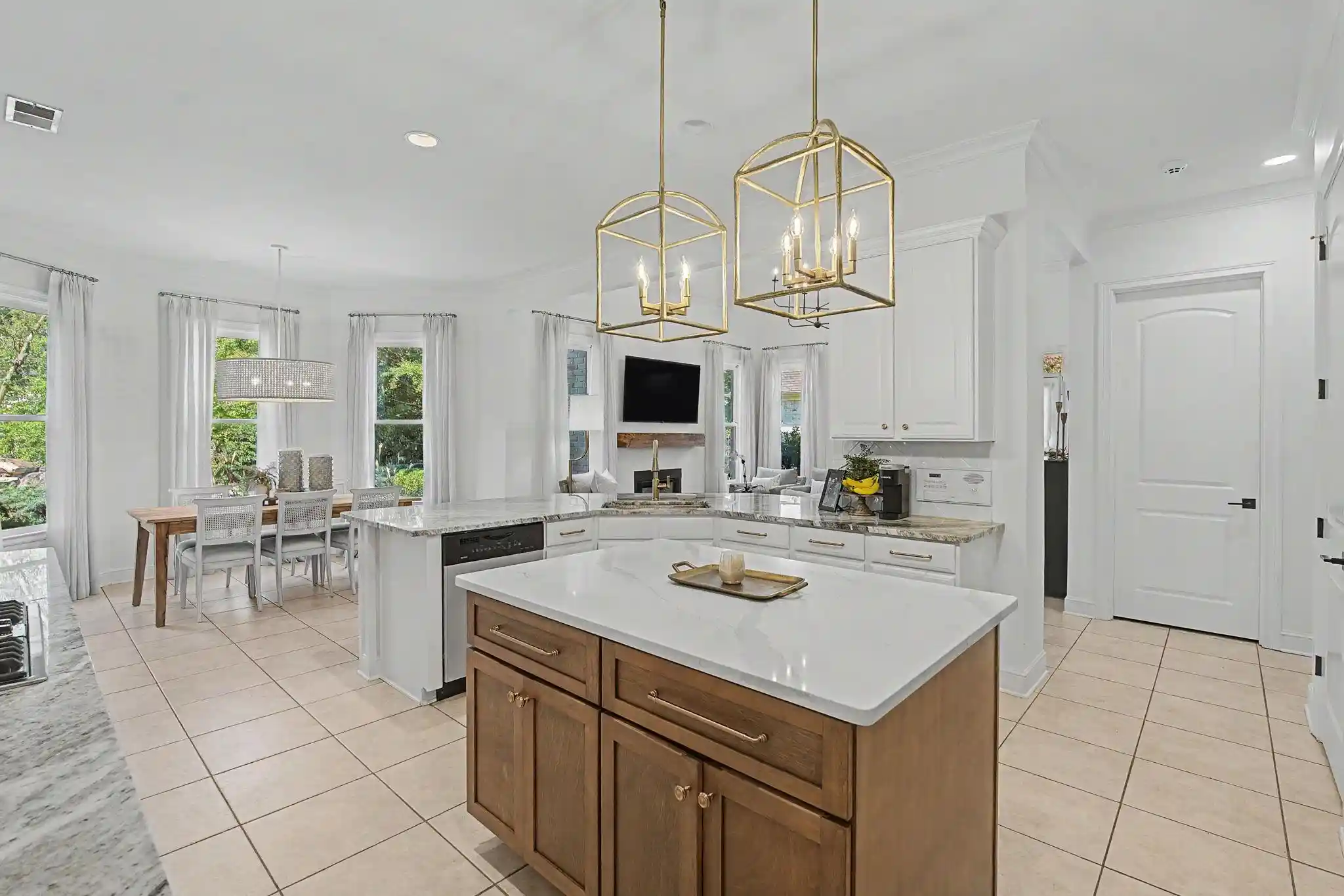 Photo 4 of Sale Pending at 3929 Pointe Dr, Lakeland, TN 38002 | MLS# 10229250 | Listing updated on 2026-09-11