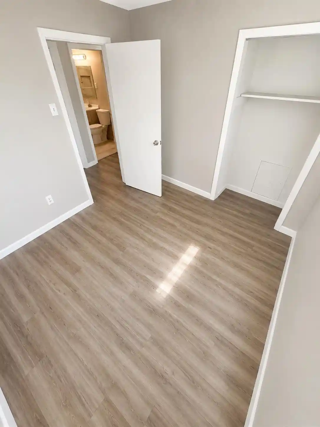 Photo 3 of Single family home for sale at 380 Elder Rd, Memphis, TN 38109 | MLS# 10229259 | Listing updated on 2026-10-21