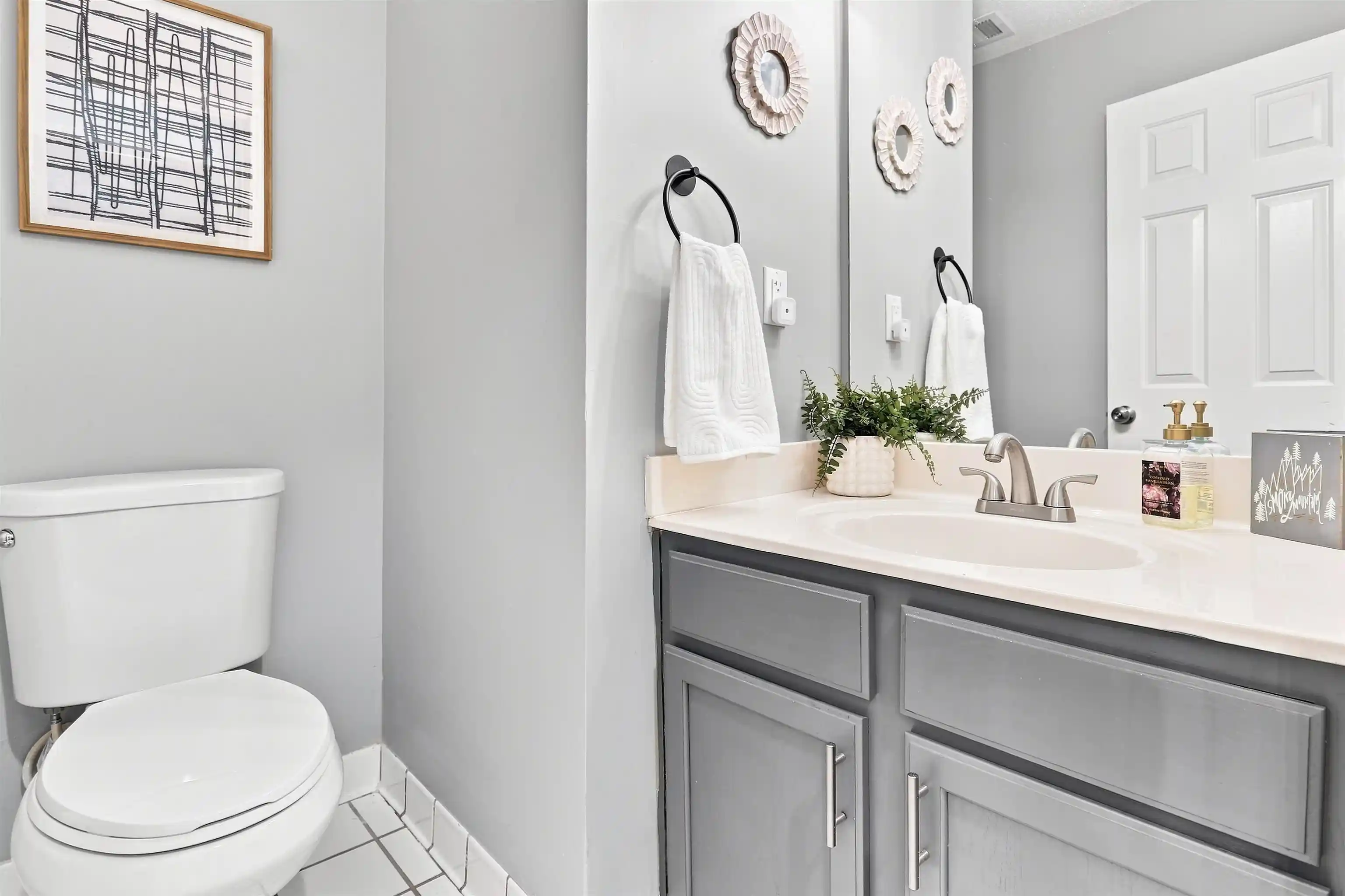 Photo 3 of Sale Pending at 1960 Chartridge Dr, Unincorporated, TN 38016 | MLS# 10229263 | Listing updated on 2026-09-09