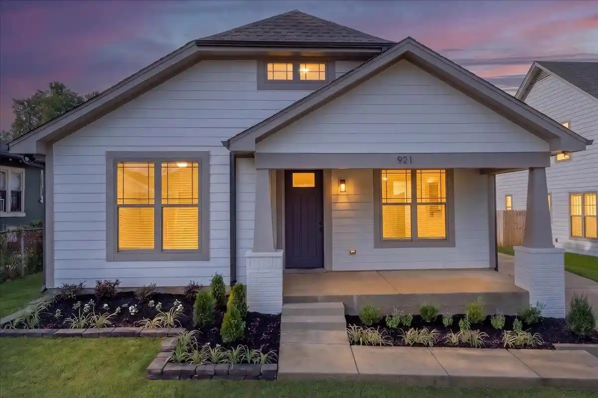 Photo 1 of Single family home for sale at 921 Galloway Ave, Memphis, TN 38105 | MLS# 10229271 | Listing updated on 2026-08-31