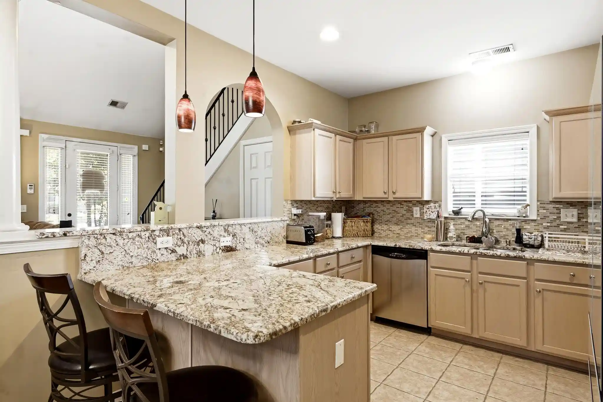 Photo 3 of Single family home for sale at 1282 E Island Pl, Memphis, TN 38103 | MLS# 10229272 | Listing updated on 2026-09-14