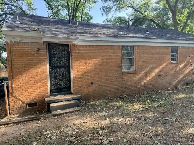Photo 2 of Single family home for sale at 1459 Eloise Rd, Memphis, TN 38106 | MLS# 10229285 | Listing updated on 2026-08-28