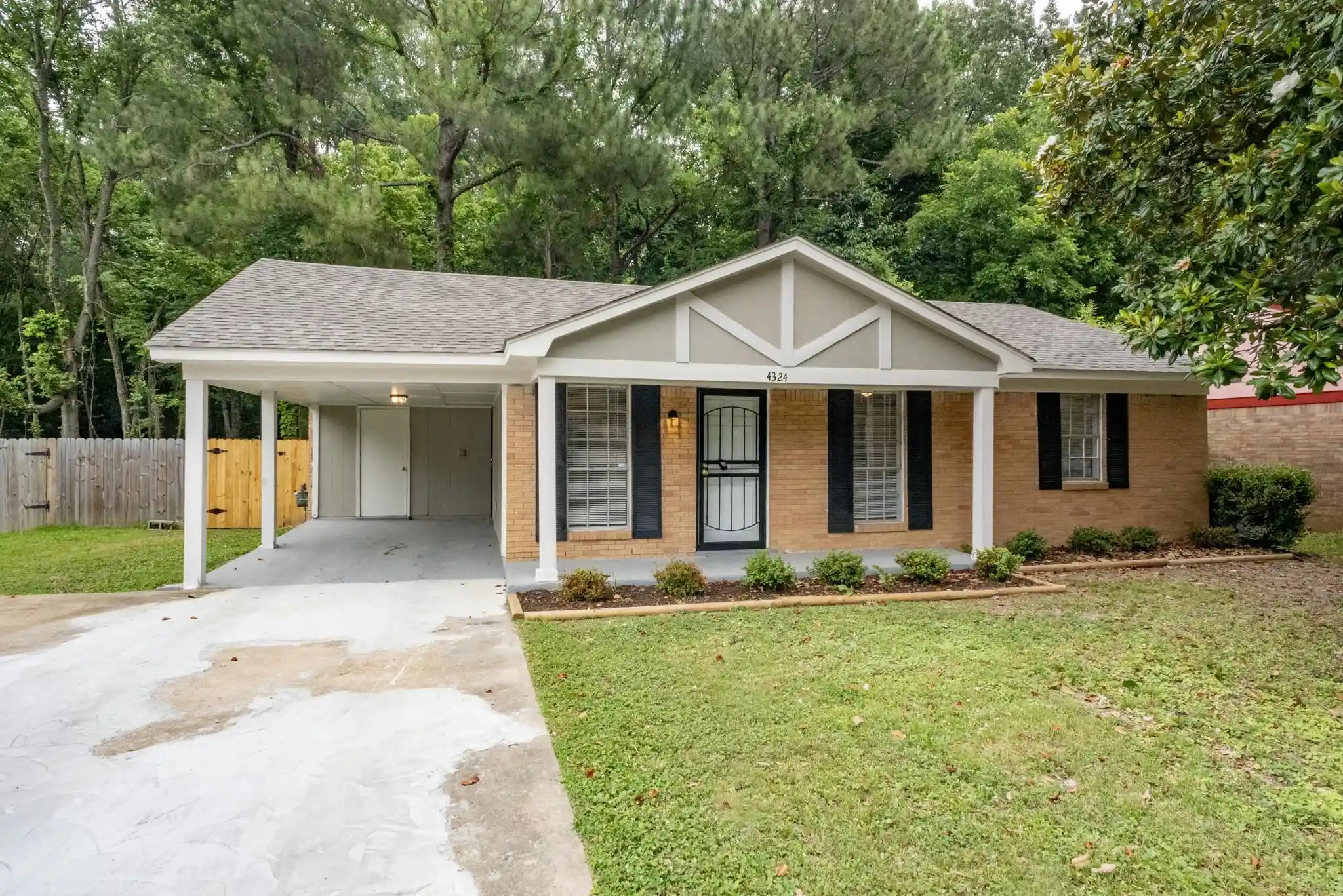 Photo 1 of Single family home for sale at 4324 E Proctor Dr, Memphis, TN 38118 | MLS# 10229286 | Listing updated on 2026-08-28