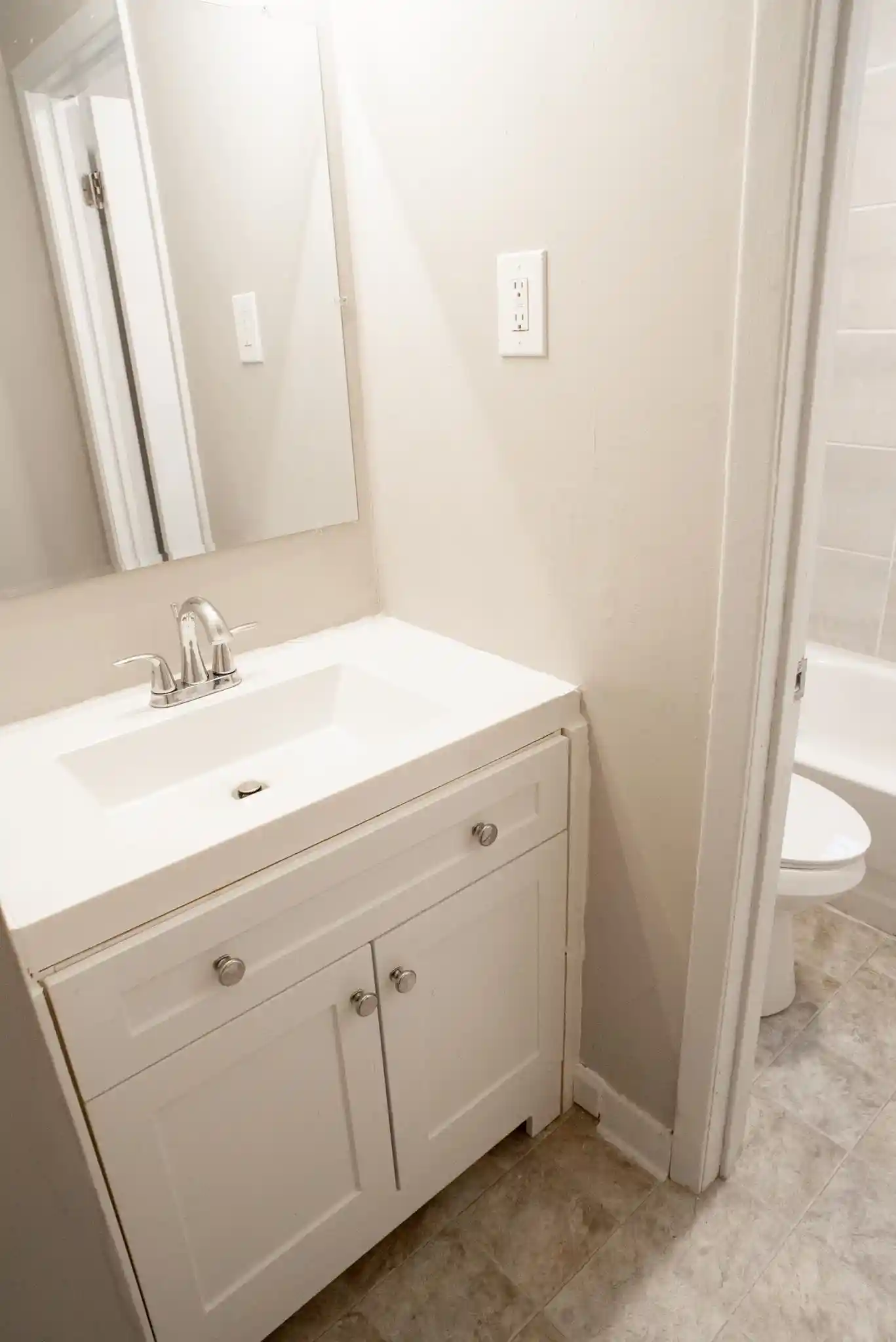 Photo 4 of Single family home for sale at 4324 E Proctor Dr, Memphis, TN 38118 | MLS# 10229286 | Listing updated on 2026-08-28