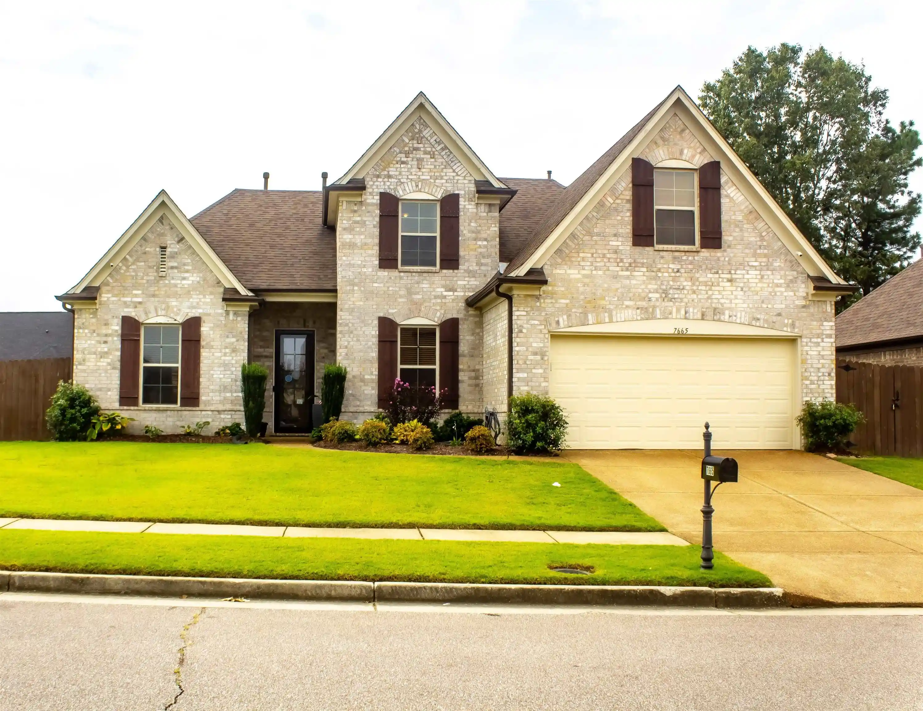 Photo 1 of Single family home for sale at 7665 Shadowcrest Cv, Unicorp/memphis, TN 38125 | MLS# 10229287 | Listing updated on 2026-08-29