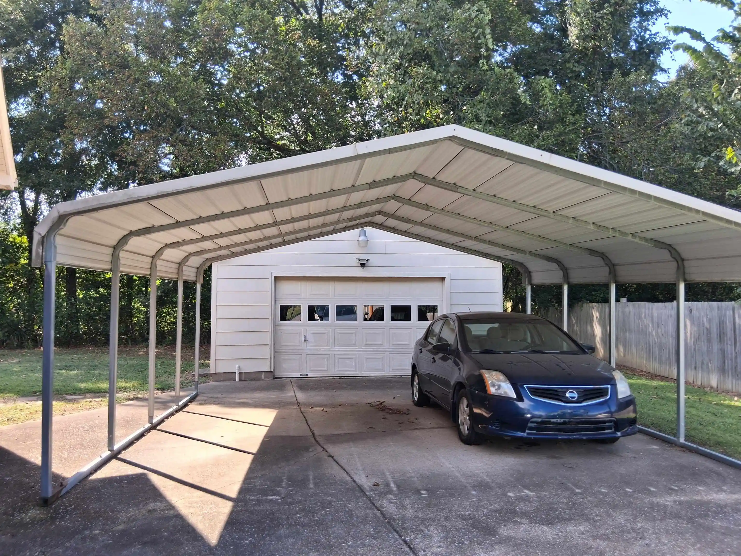 Photo 2 of Single family home for sale at 3 Holly Hill Dr, Jackson, TN 38301 | MLS# 10229288 | Listing updated on 2026-09-10