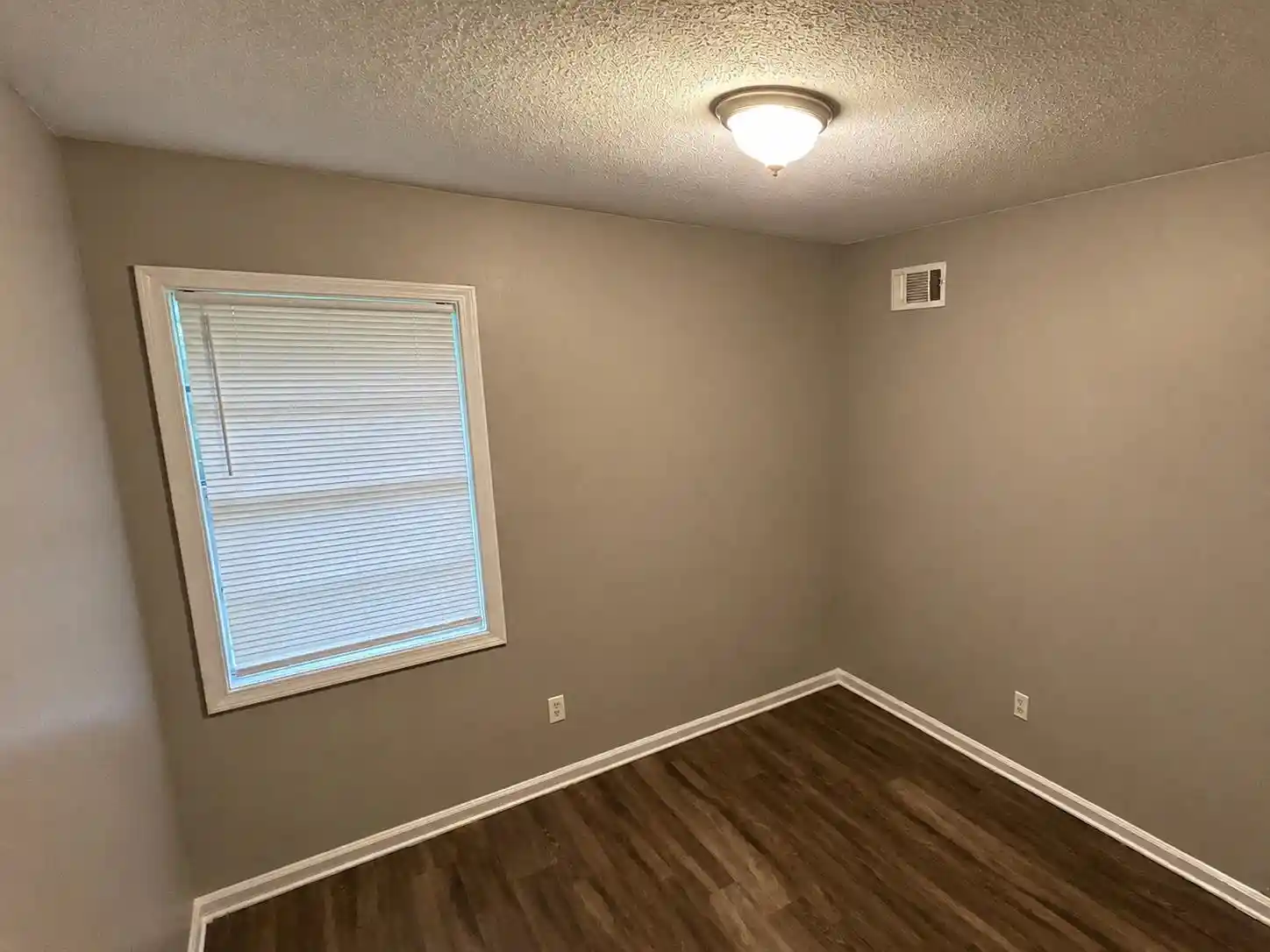 Photo 3 of Single family home for sale at 1902 Merrimac Cv, Southaven, MS 38671 | MLS# 10229295 | Listing updated on 2026-09-09
