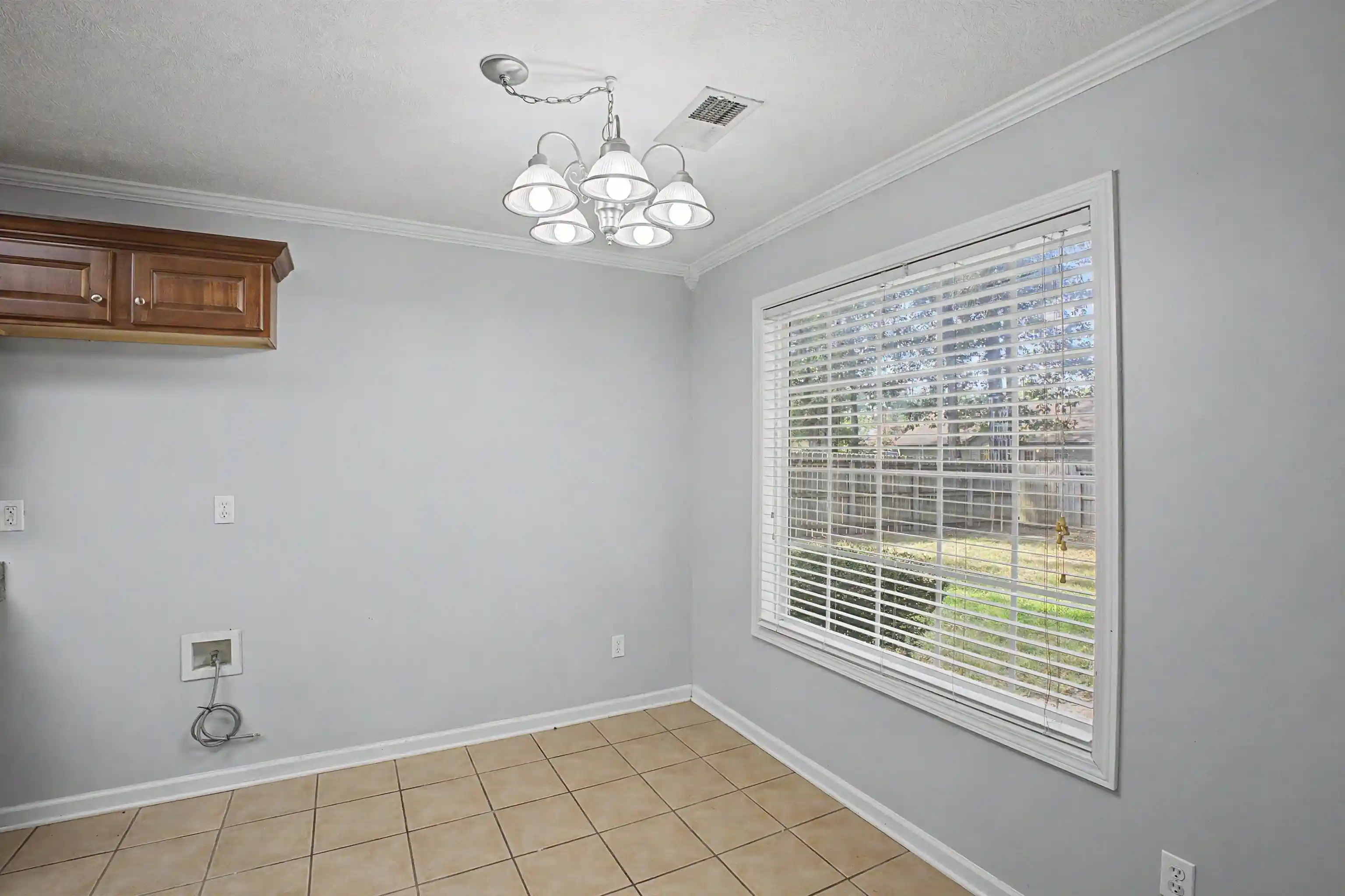 Photo 21 of Townhouse for sale at 9 Broadleaf Cv, Jackson, TN 38305 | MLS# 10229296 | Listing updated on 2026-08-28