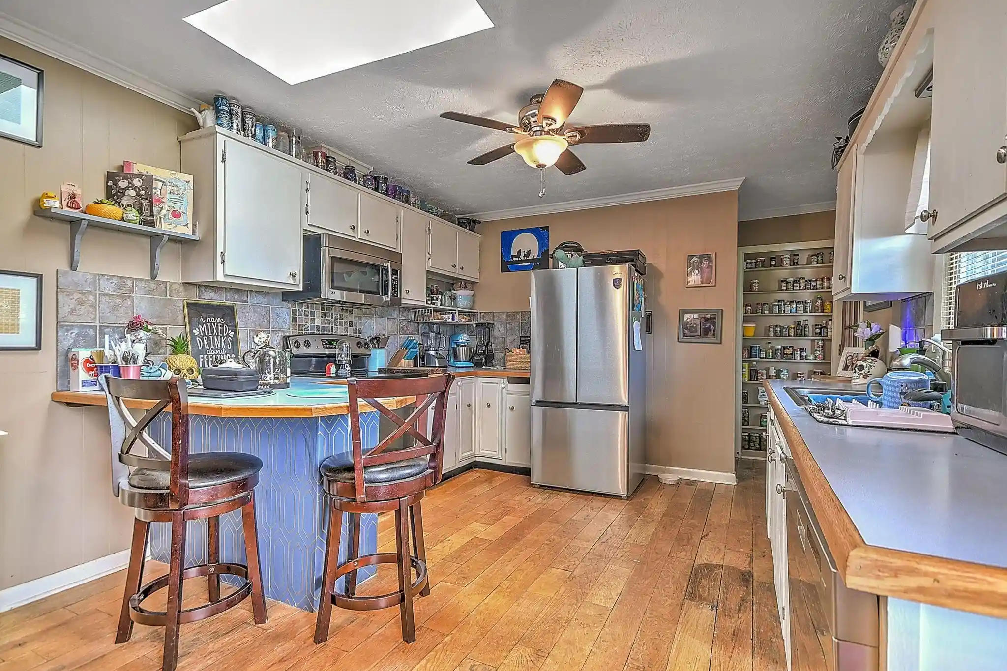 Photo 2 of Single family home for sale at 1837 Mountain View Ave, Kingsport, TN 37664 | MLS# 10229302 | Listing updated on 2026-09-11